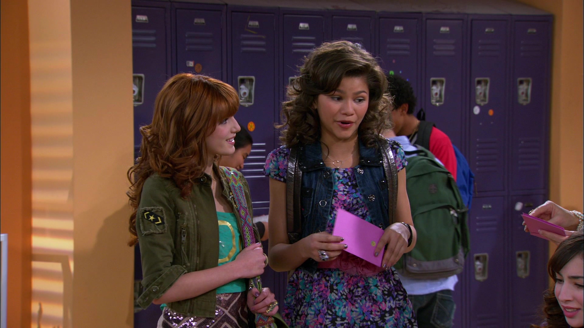 Shake_It_Up_S01E19_1080p_000462.jpg