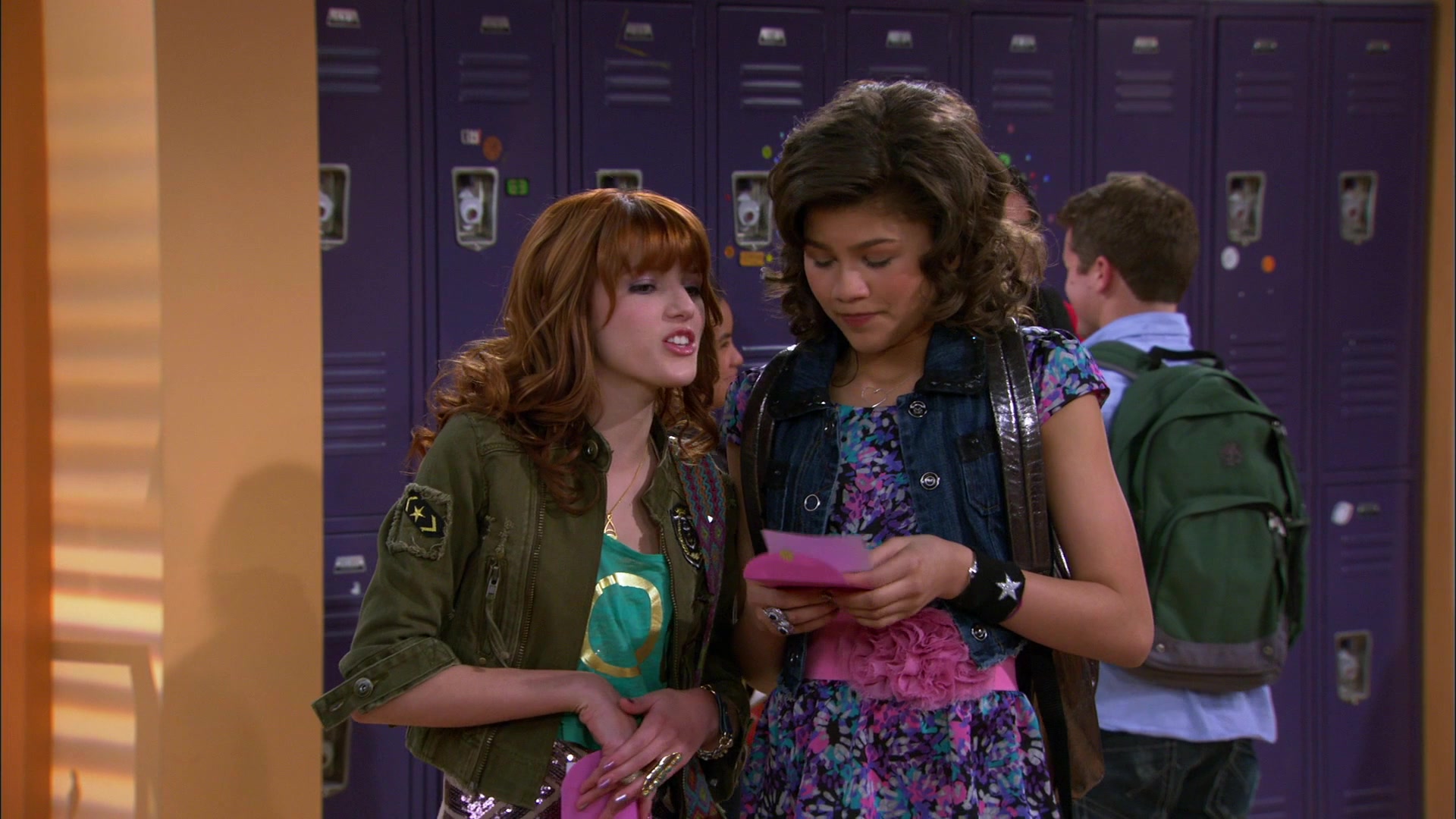 Shake_It_Up_S01E19_1080p_000502.jpg Shake_It_Up_S01E19_1080p_000502.jpg