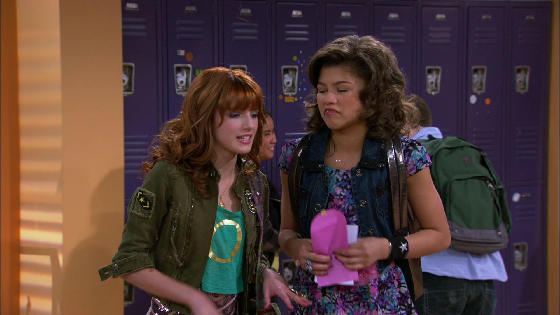 Shake_It_Up_S01E19_1080p_000504.jpg