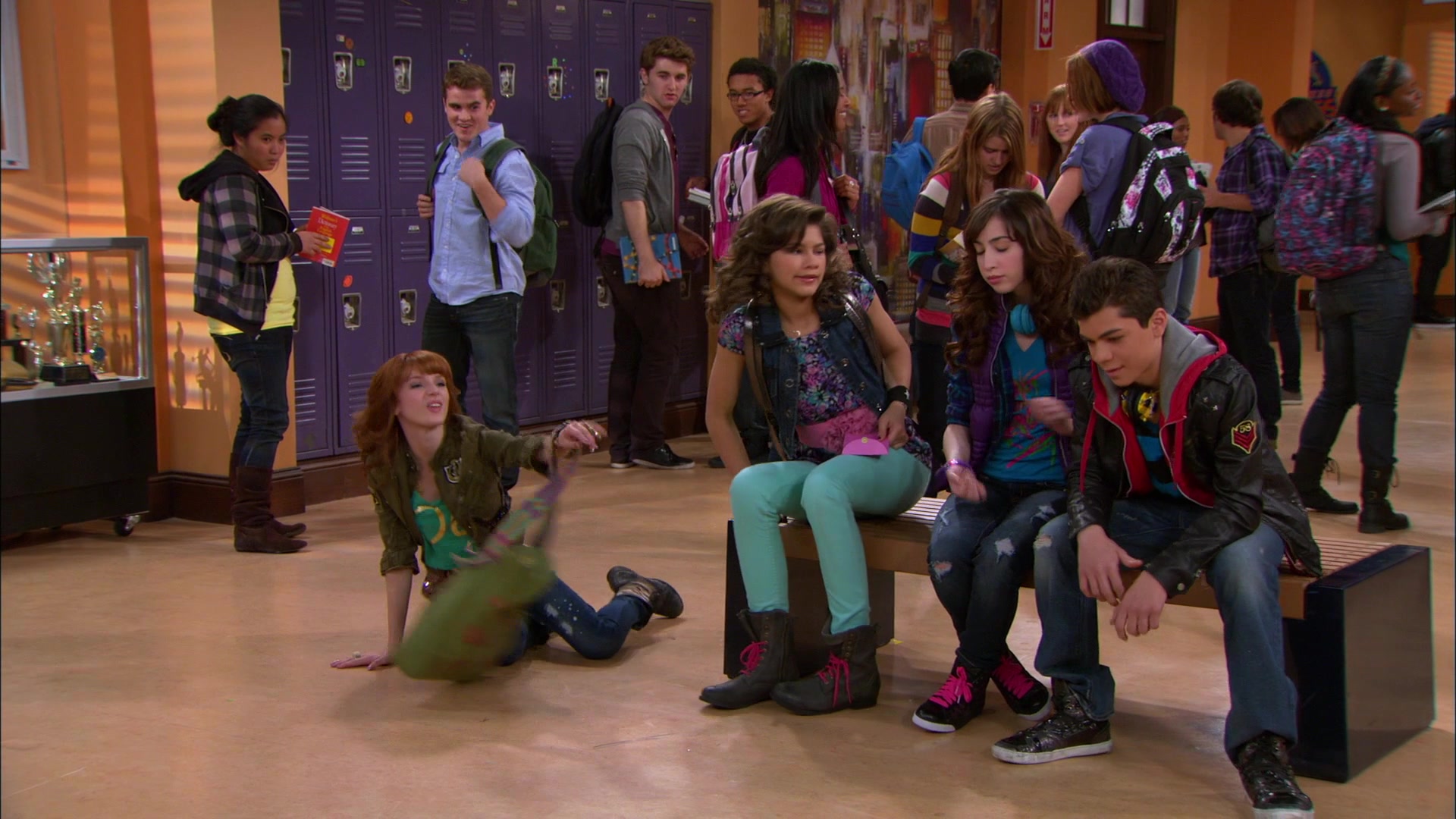 Shake_It_Up_S01E19_1080p_000626.jpg