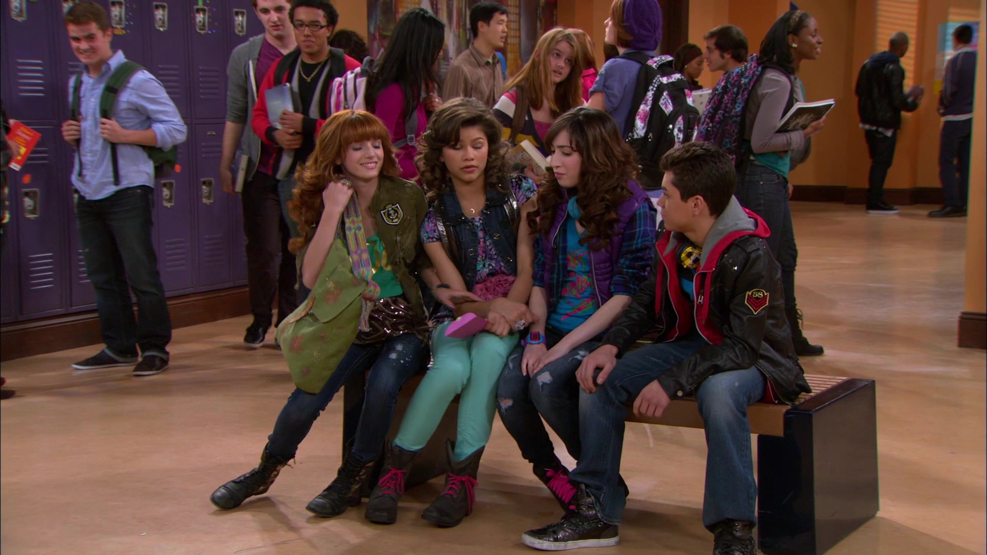 Shake_It_Up_S01E19_1080p_000632.jpg