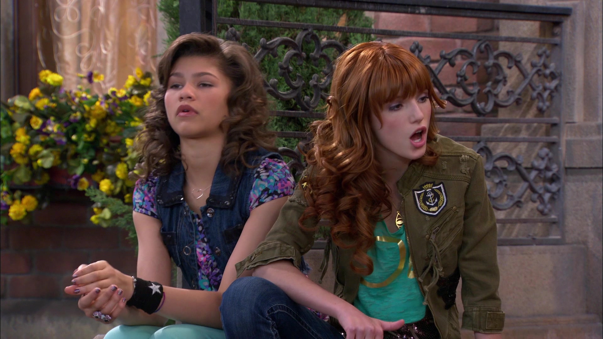 Shake_It_Up_S01E19_1080p_001037.jpg