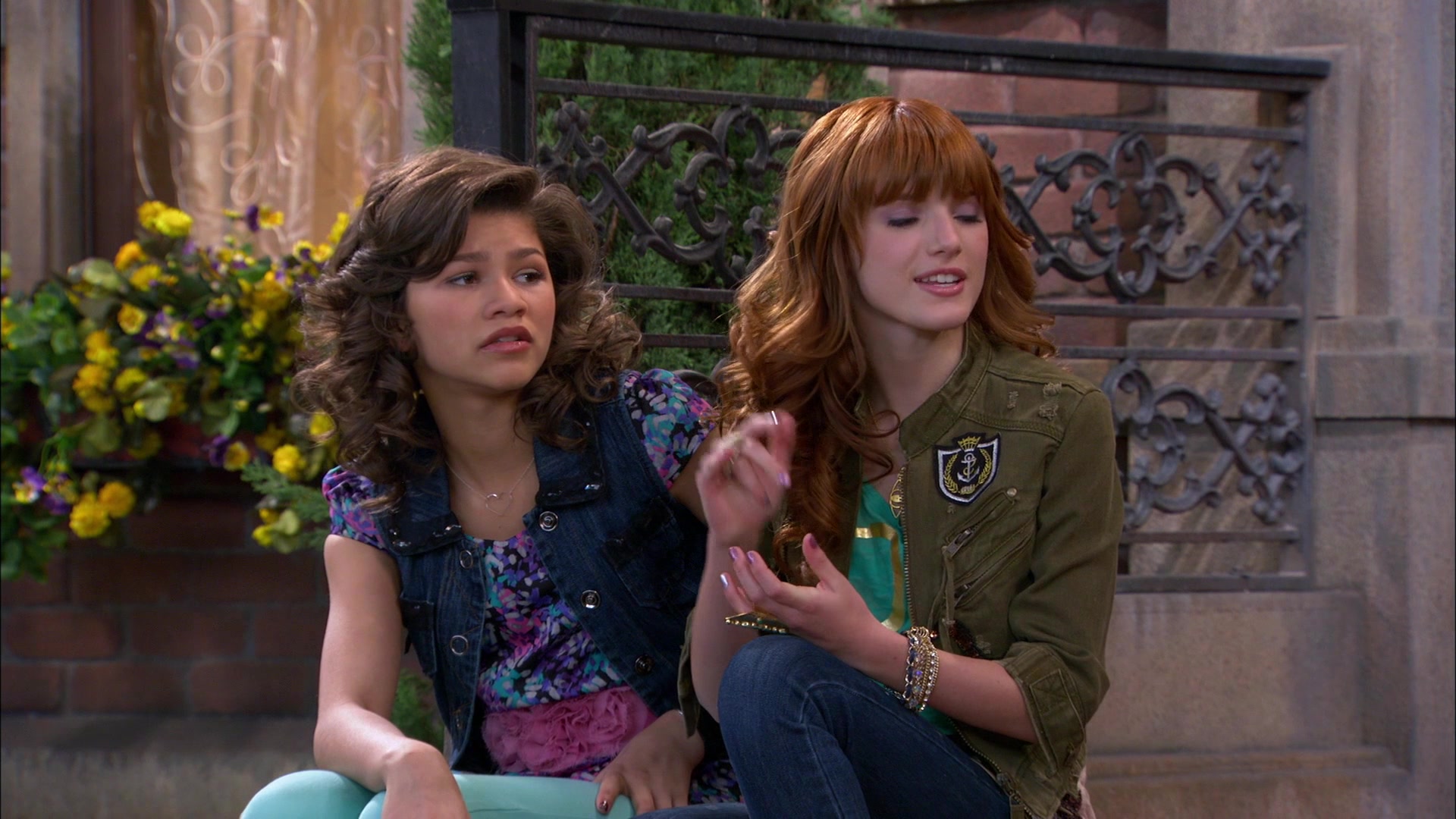 Shake_It_Up_S01E19_1080p_001060.jpg