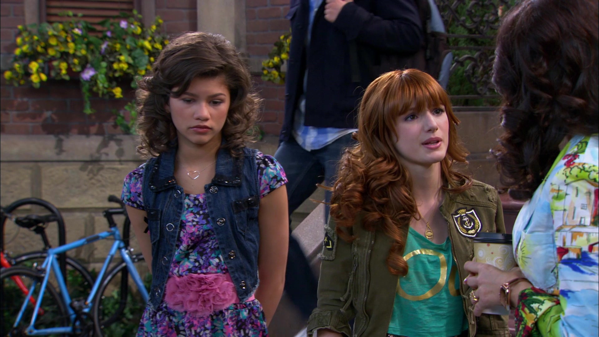 Shake_It_Up_S01E19_1080p_001164.jpg