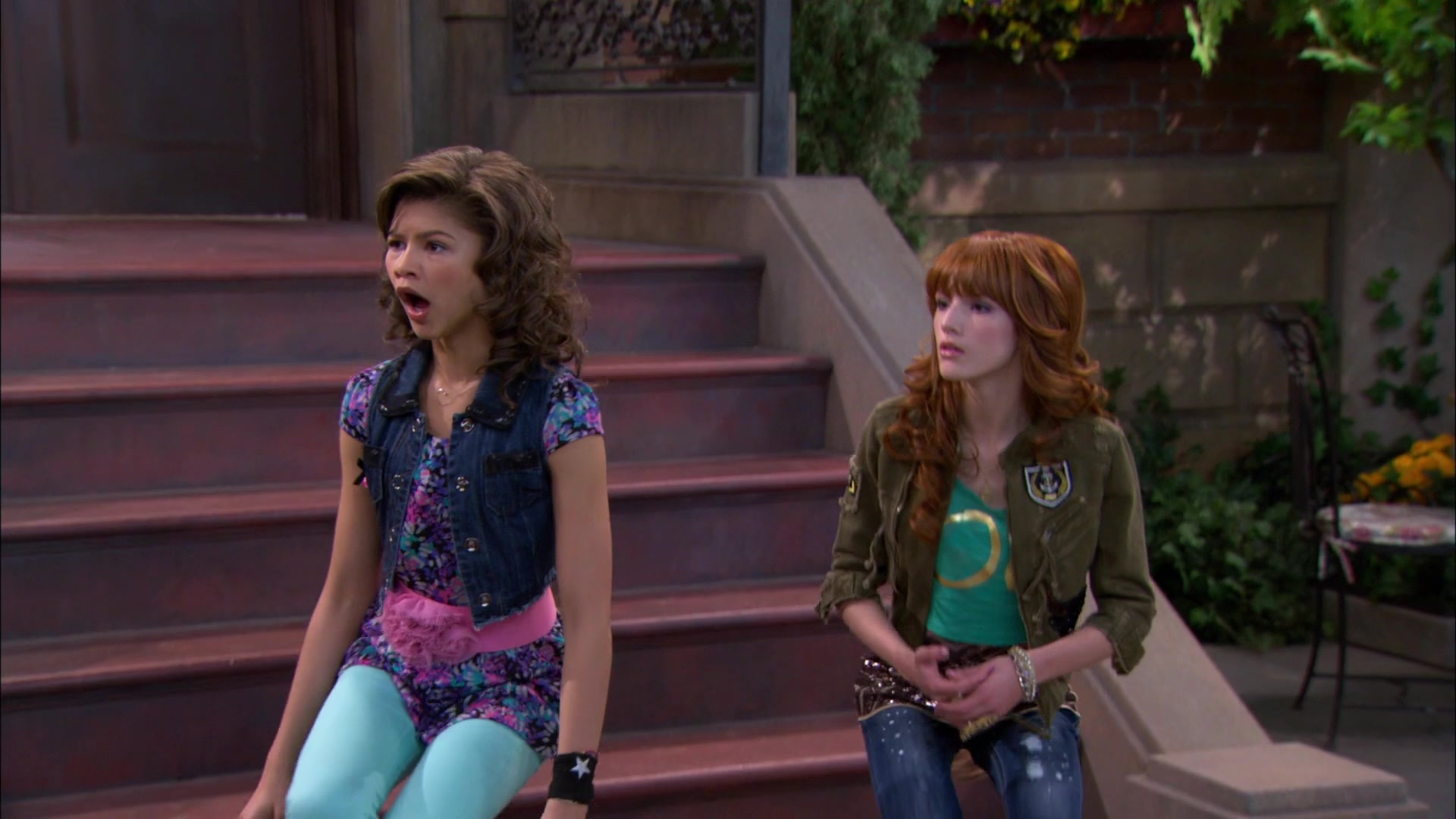 Shake_It_Up_S01E19_1080p_001294.jpg Shake_It_Up_S01E19_1080p_001294.jpg