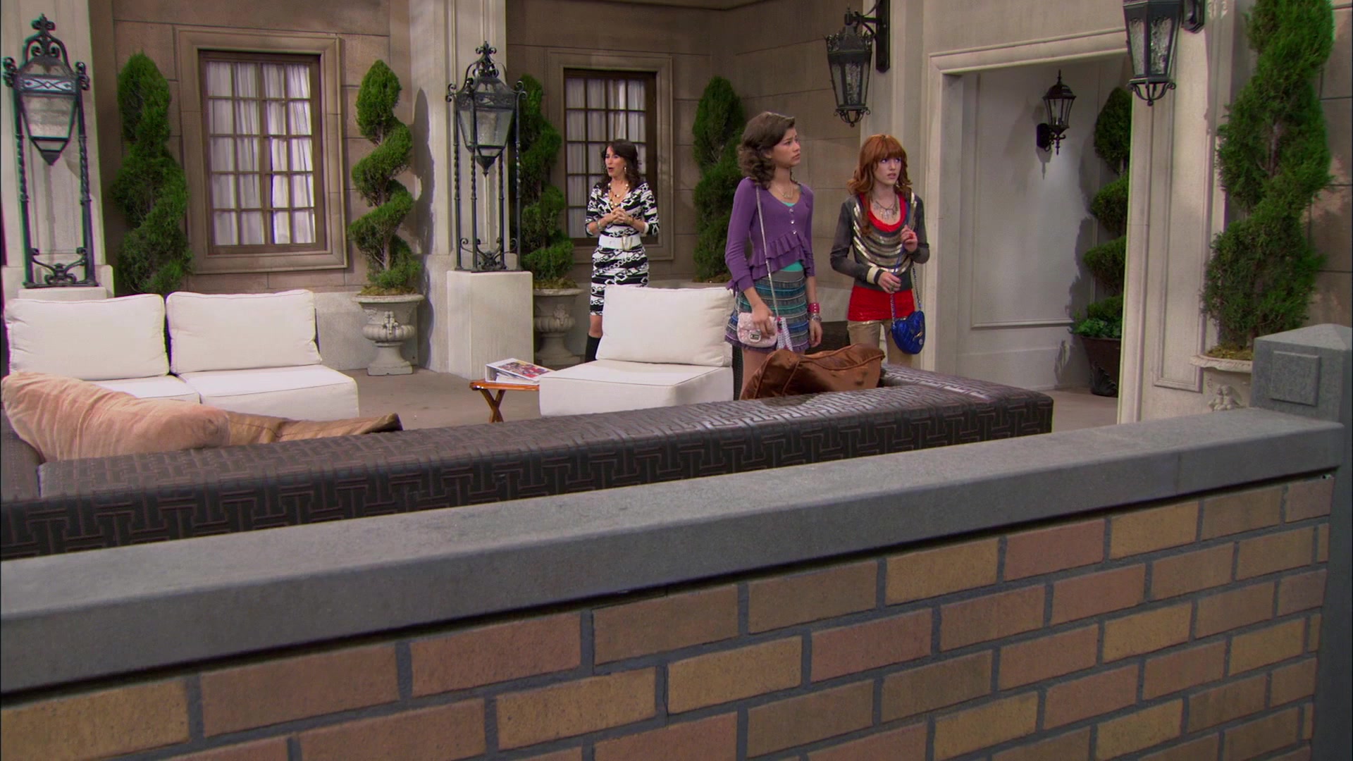 Shake_It_Up_S01E19_1080p_001495.jpg Shake_It_Up_S01E19_1080p_001495.jpg