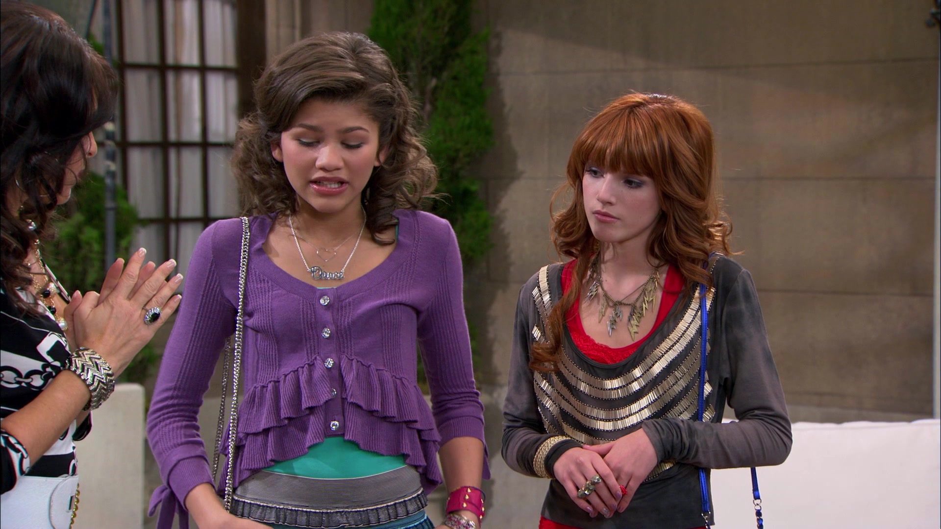 Shake_It_Up_S01E19_1080p_001566.jpg