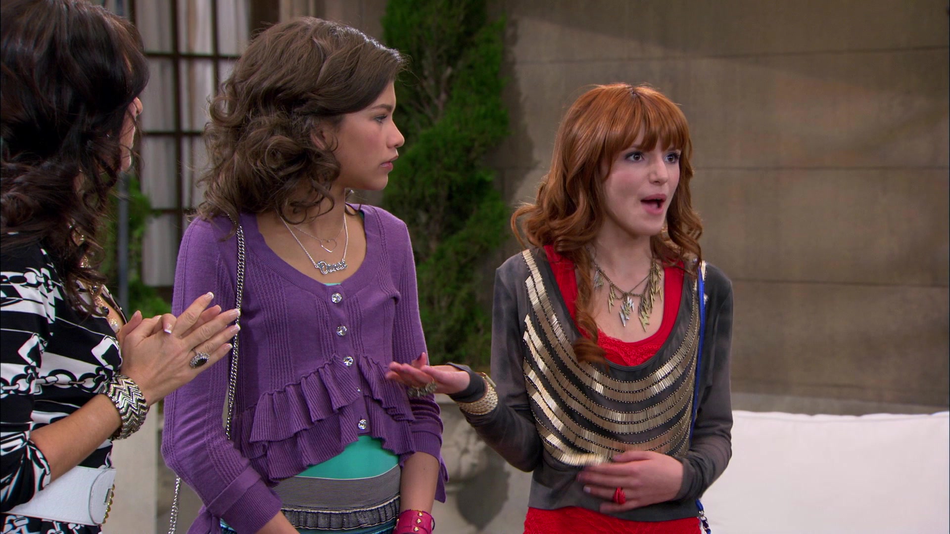 Shake_It_Up_S01E19_1080p_001585.jpg