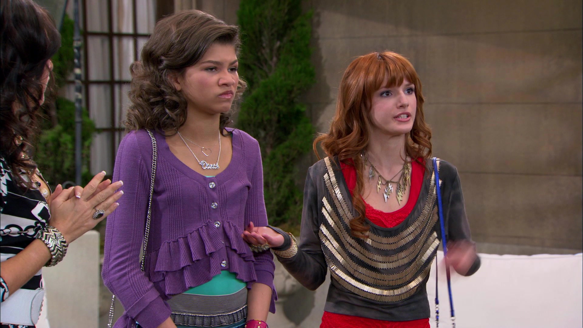 Shake_It_Up_S01E19_1080p_001588.jpg