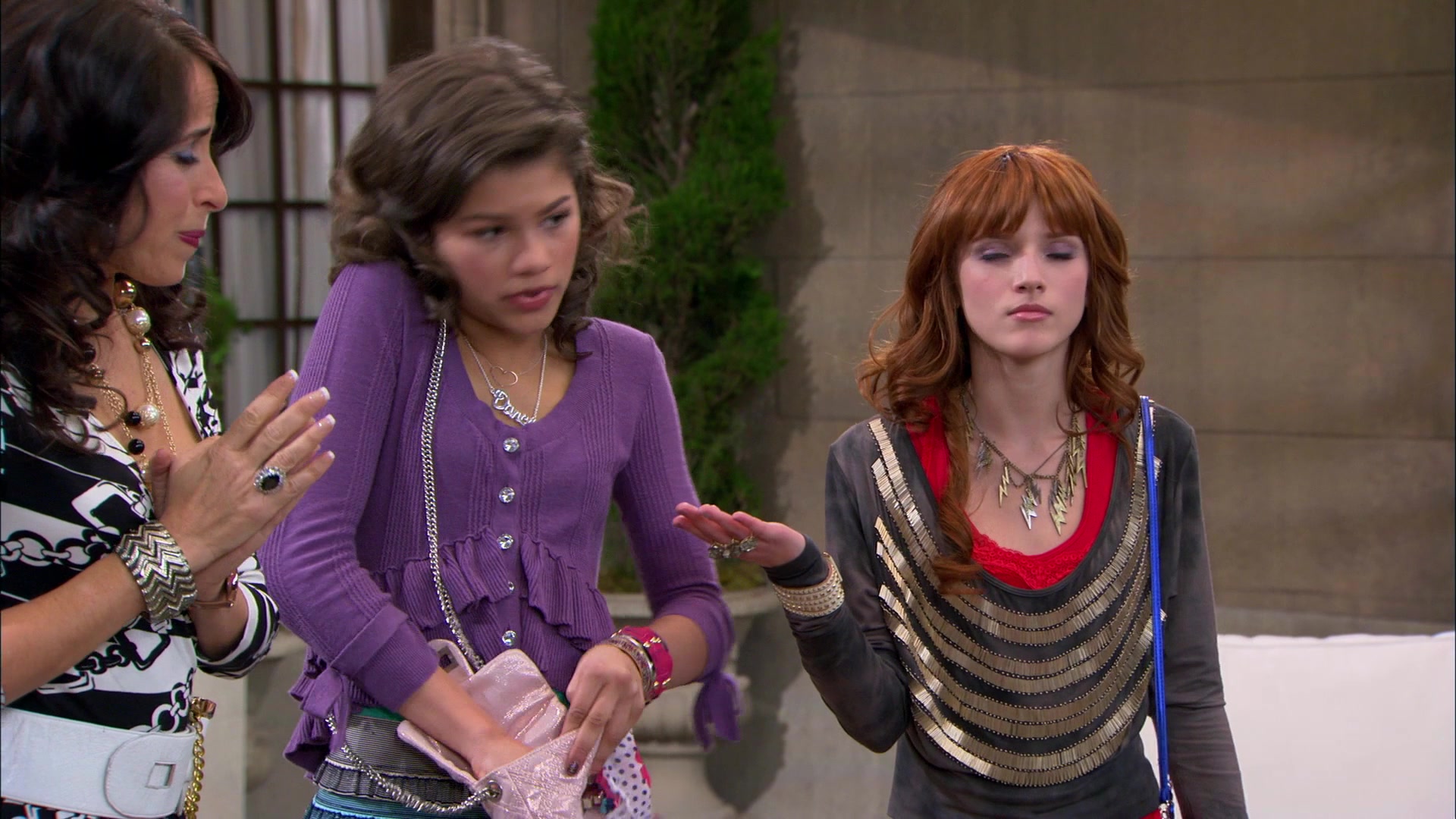 Shake_It_Up_S01E19_1080p_001594.jpg
