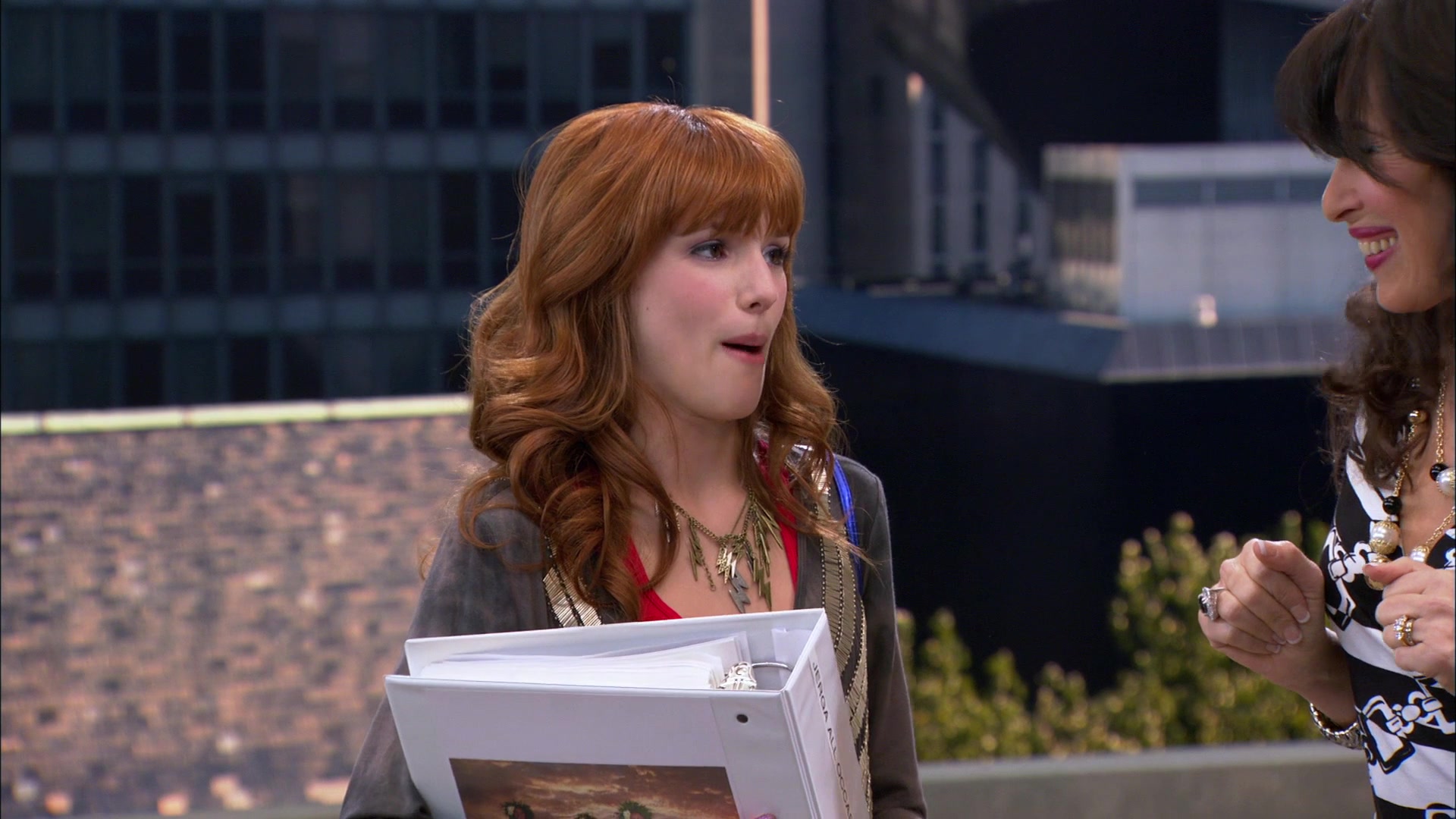 Shake_It_Up_S01E19_1080p_001756.jpg