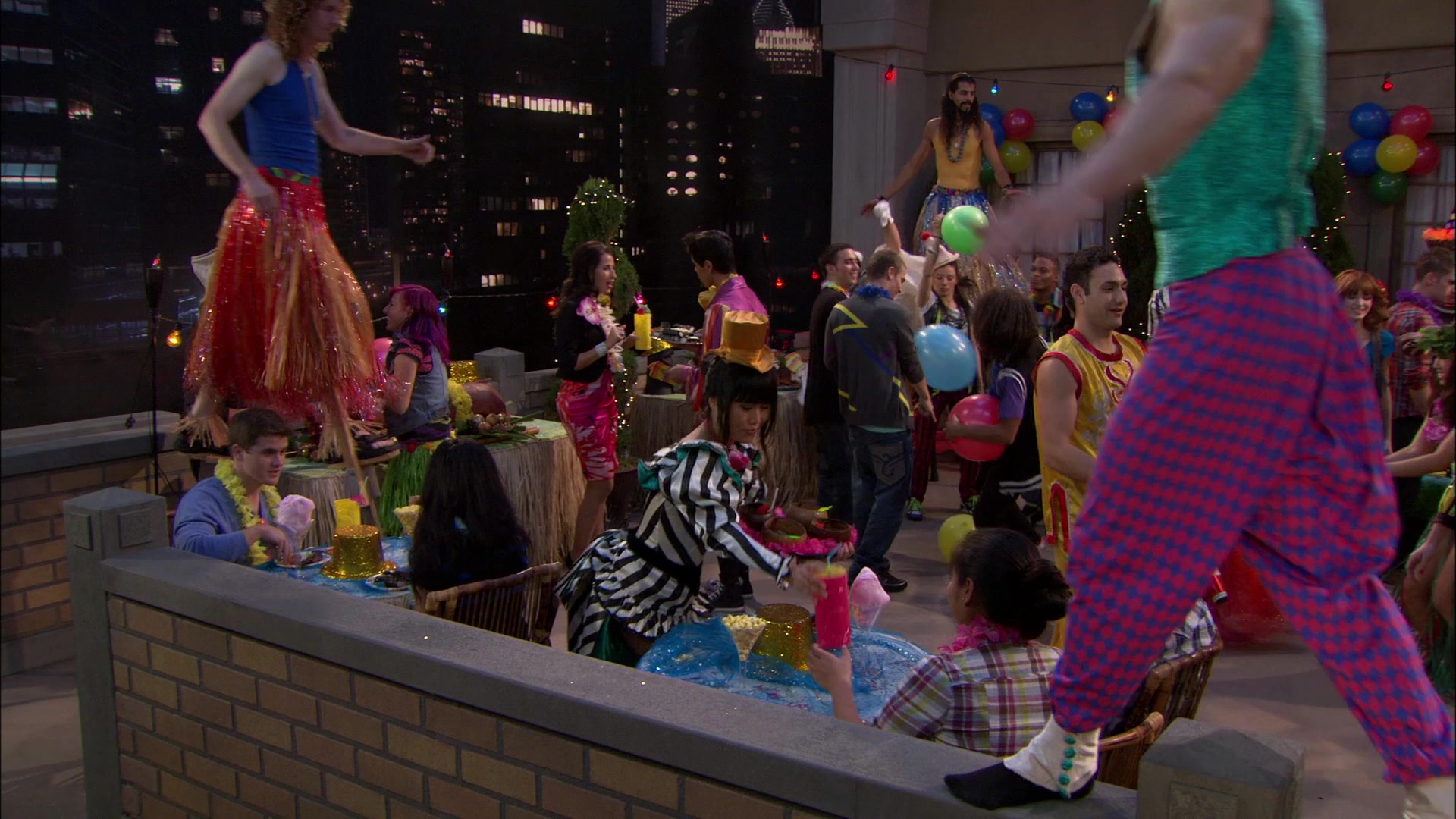 Shake_It_Up_S01E19_1080p_001850.jpg