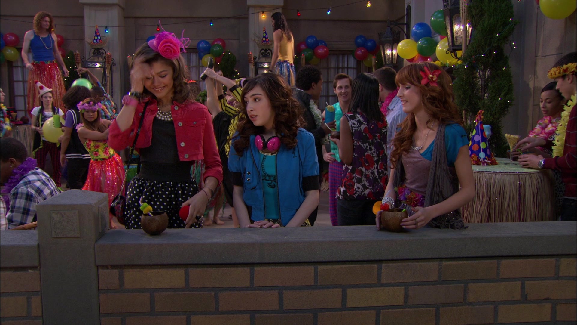 Shake_It_Up_S01E19_1080p_001951.jpg