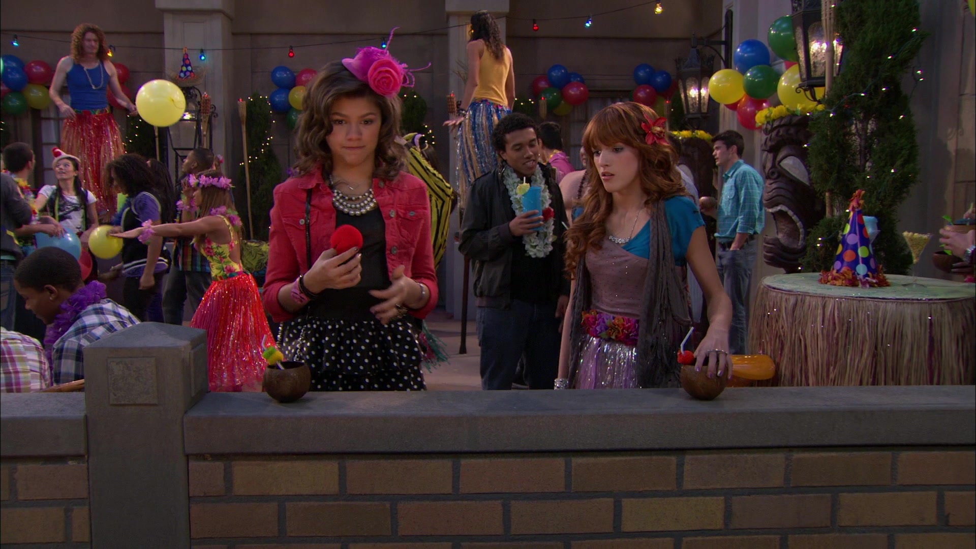 Shake_It_Up_S01E19_1080p_001987.jpg