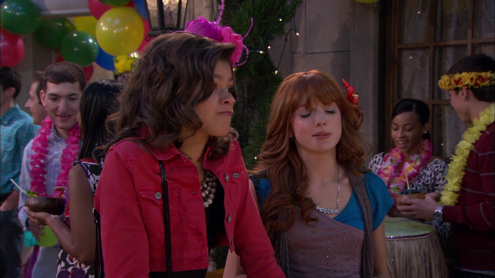 Shake_It_Up_S01E19_1080p_001990.jpg