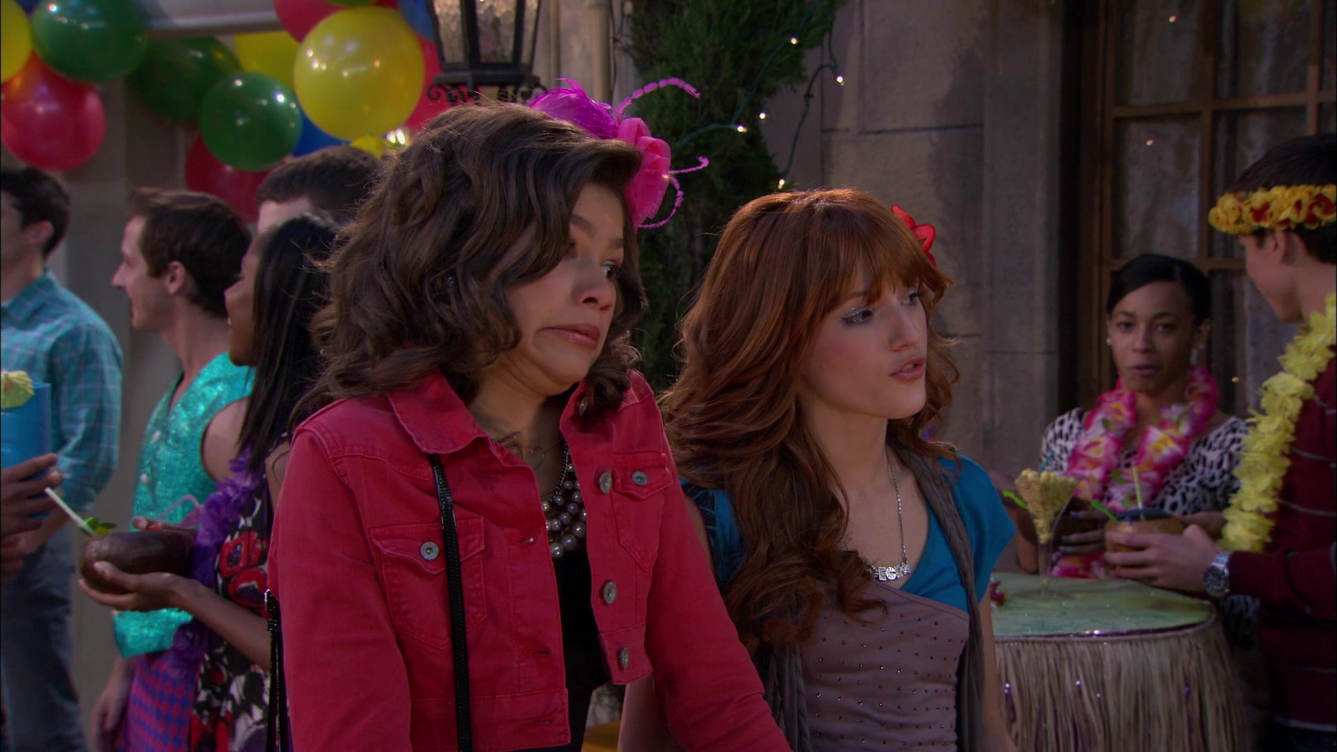 Shake_It_Up_S01E19_1080p_001992.jpg