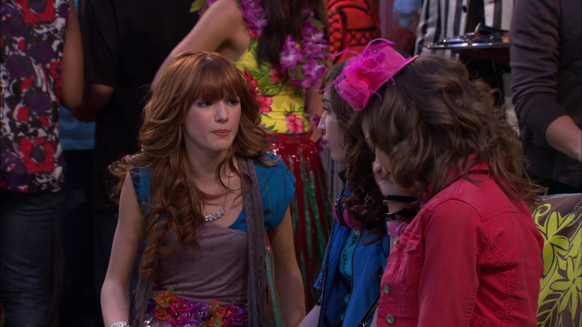 Shake_It_Up_S01E19_1080p_002070.jpg