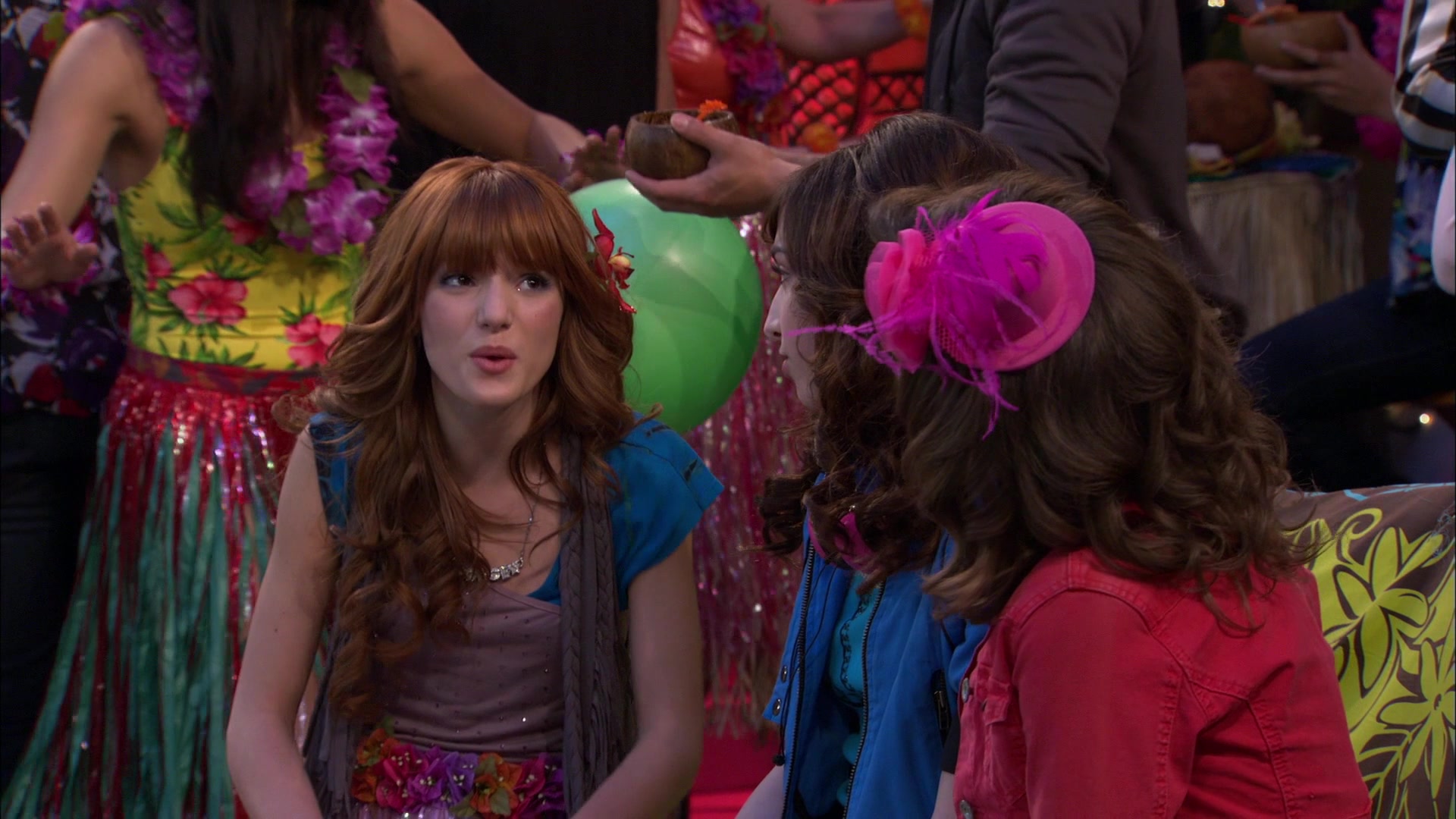 Shake_It_Up_S01E19_1080p_002090.jpg