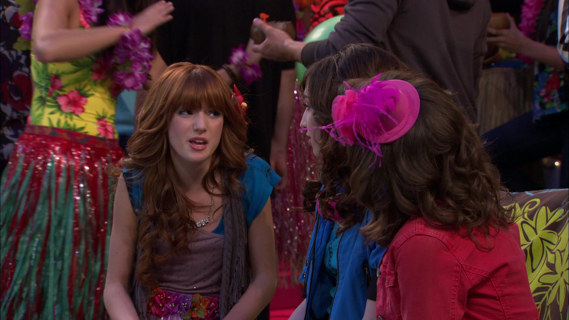 Shake_It_Up_S01E19_1080p_002092.jpg