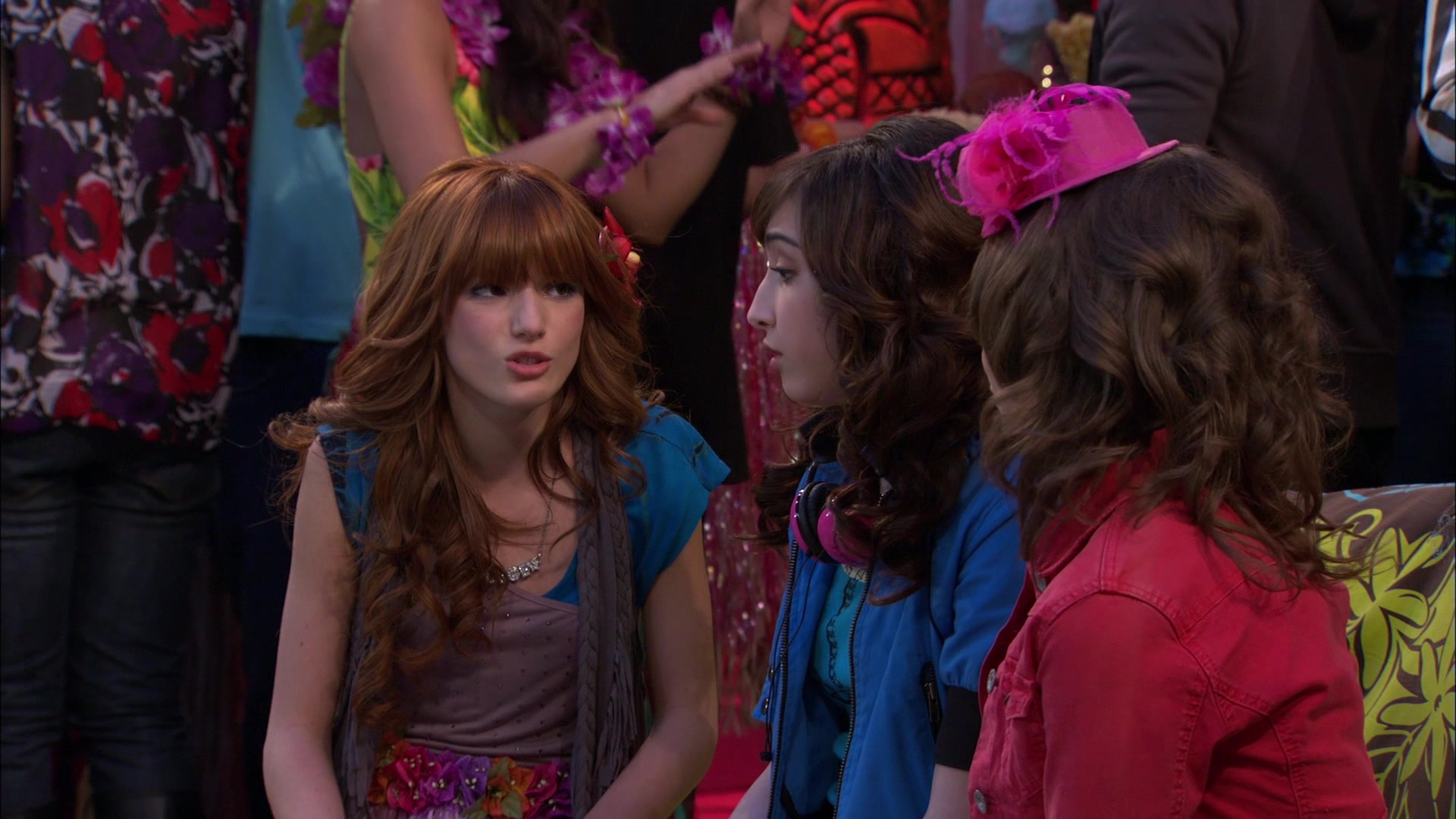 Shake_It_Up_S01E19_1080p_002096.jpg