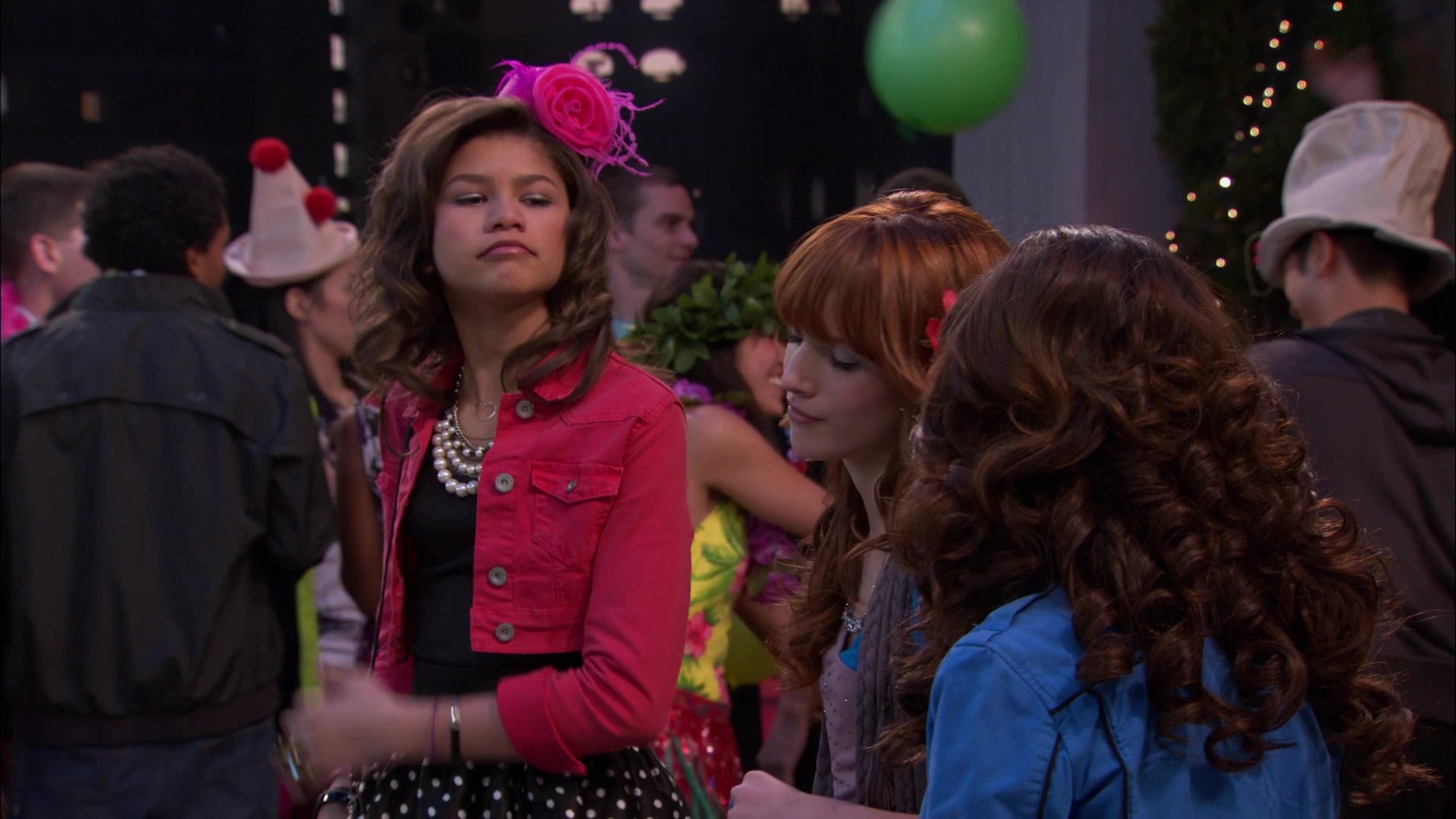 Shake_It_Up_S01E19_1080p_002168.jpg