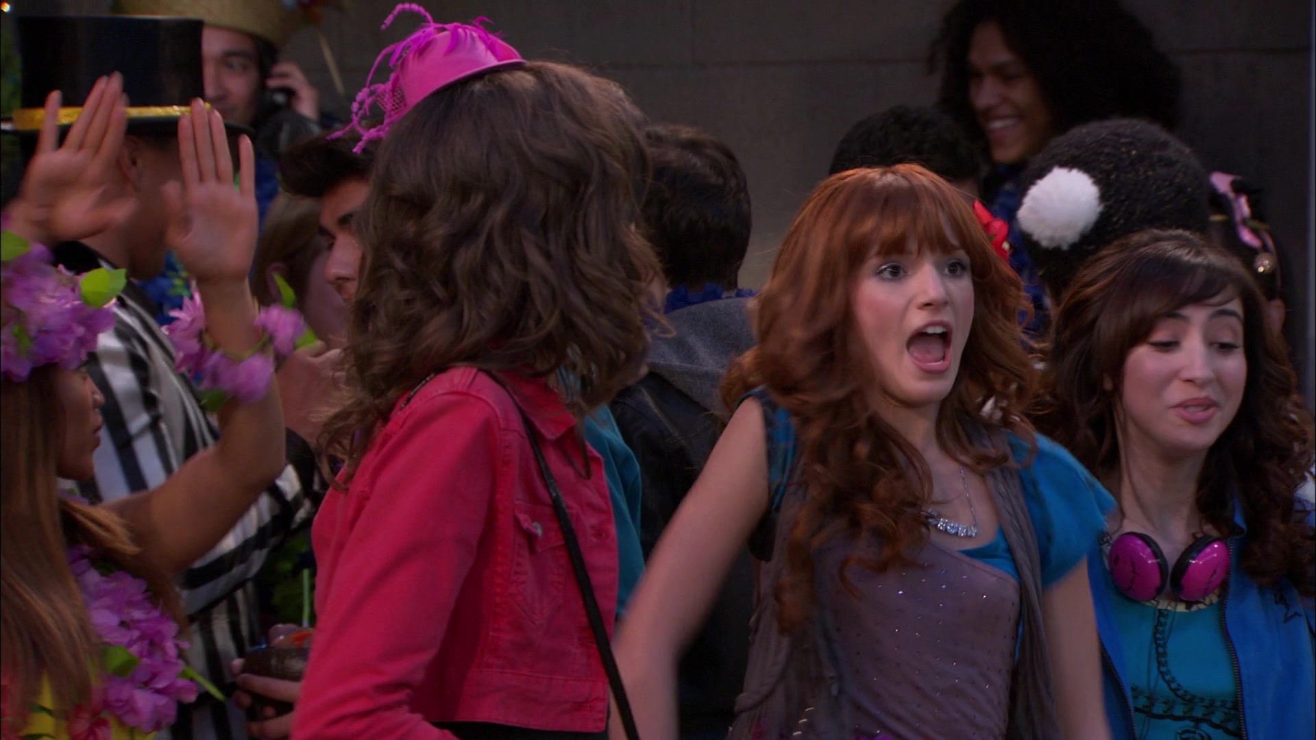 Shake_It_Up_S01E19_1080p_002169.jpg Shake_It_Up_S01E19_1080p_002169.jpg