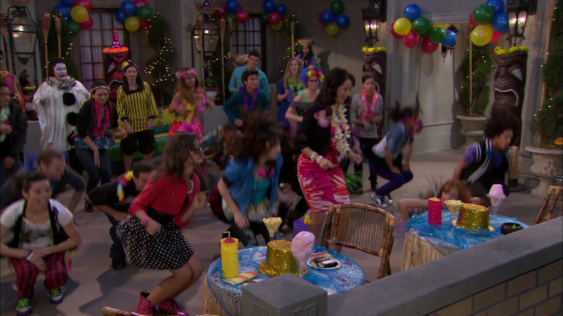 Shake_It_Up_S01E19_1080p_002519.jpg