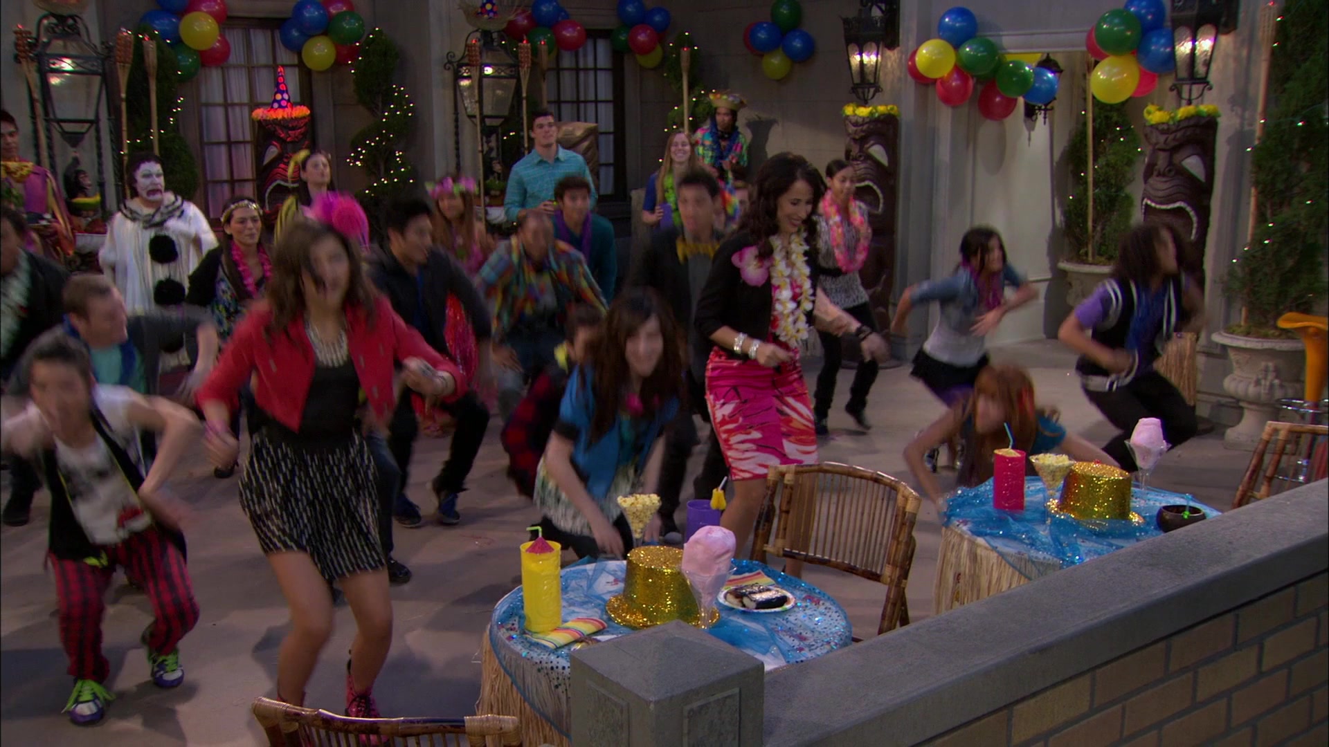 Shake_It_Up_S01E19_1080p_002522.jpg