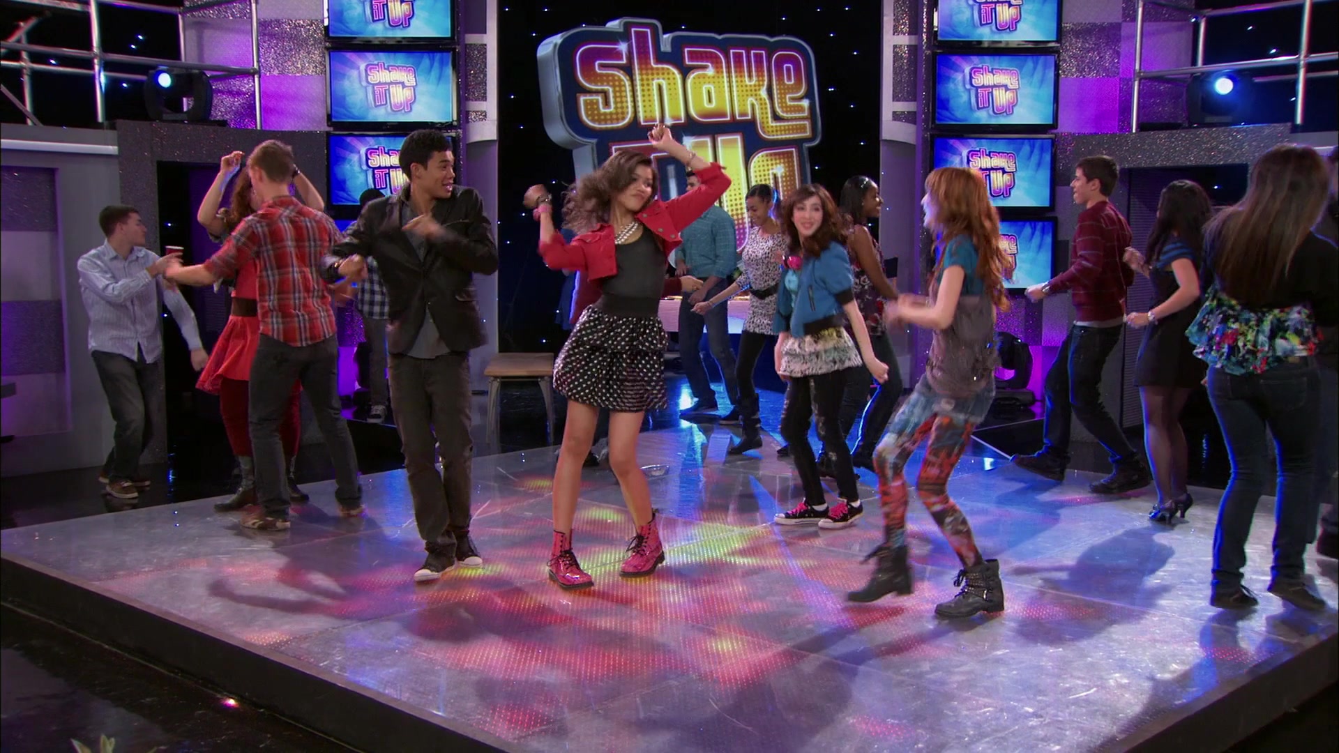 Shake_It_Up_S01E19_1080p_002701.jpg