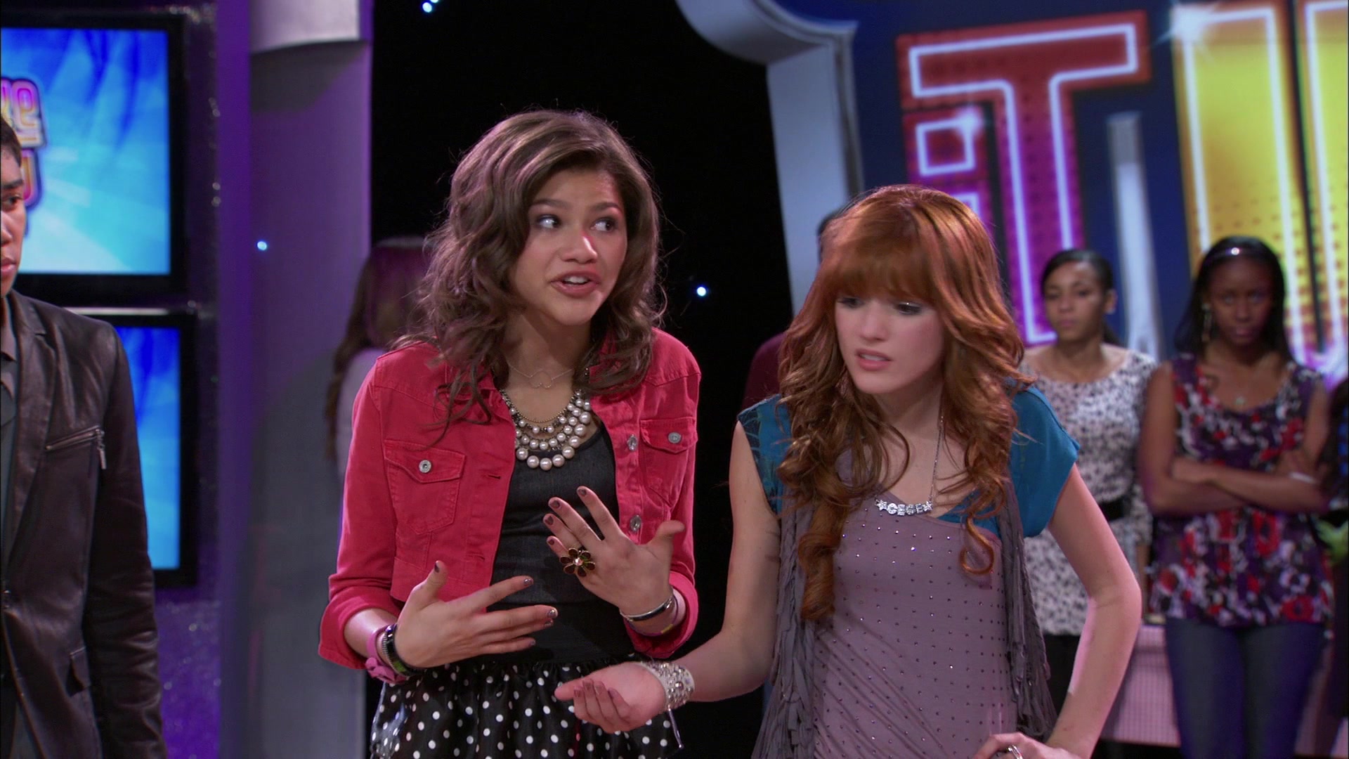 Shake_It_Up_S01E19_1080p_002815.jpg