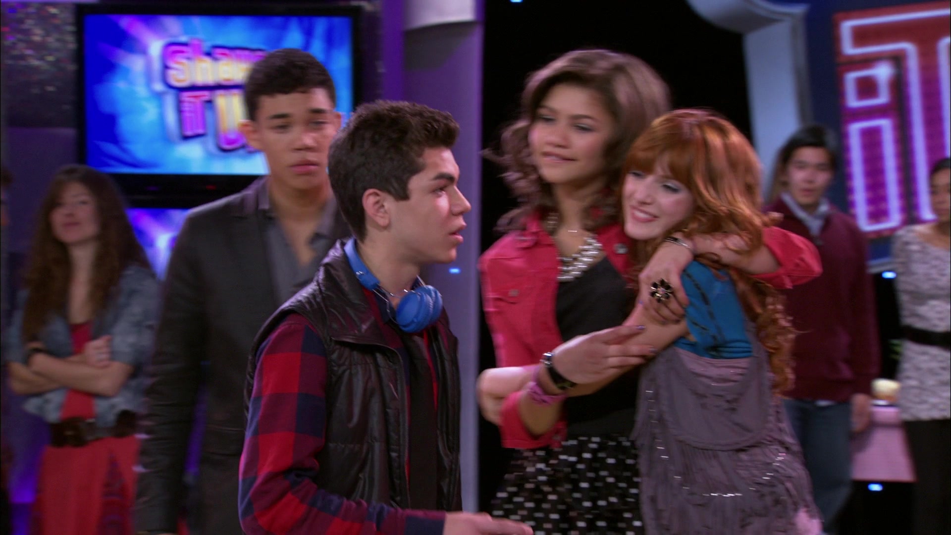 Shake_It_Up_S01E19_1080p_002862.jpg