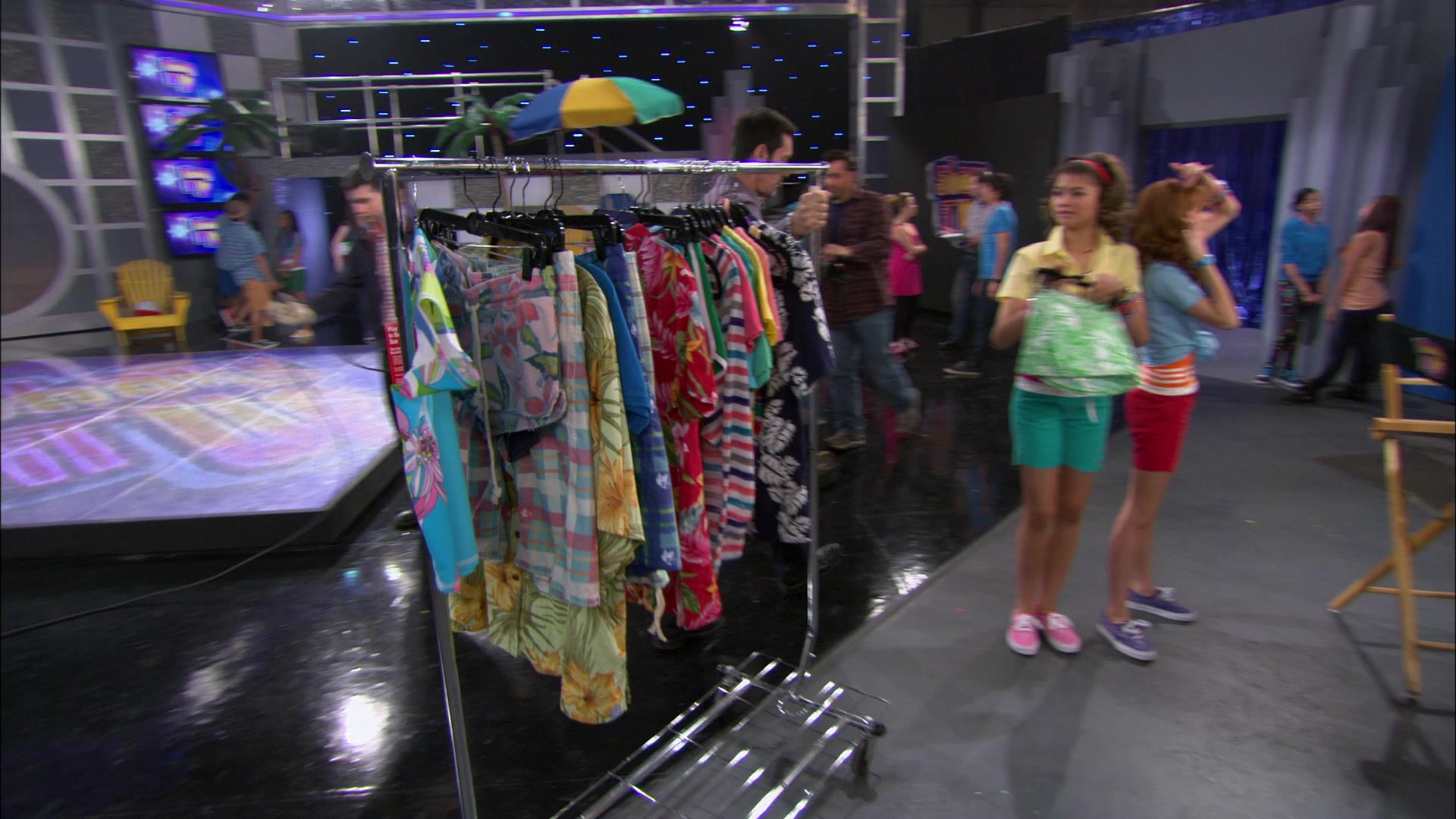 Shake_It_Up_S01E20_1080p_BTD_000020.jpg