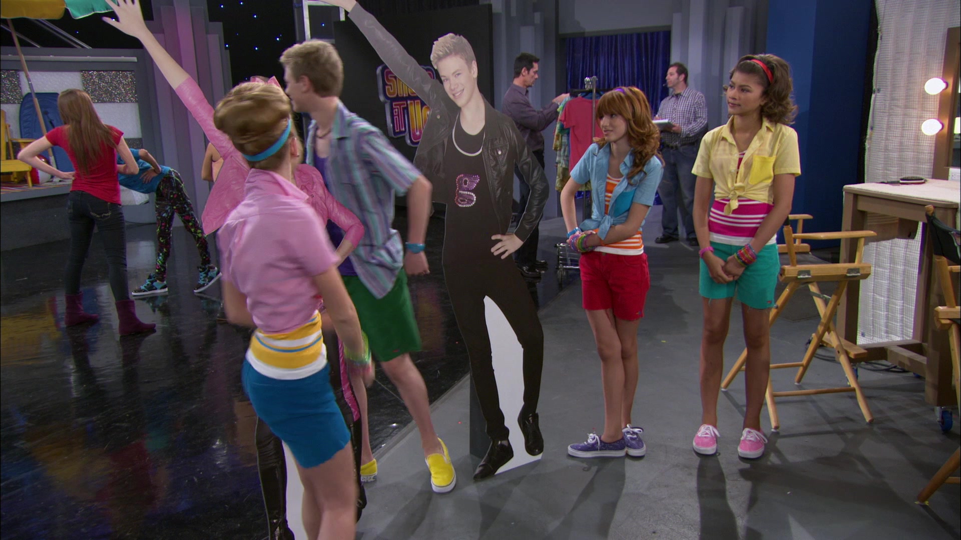 Shake_It_Up_S01E20_1080p_BTD_000111.jpg Shake_It_Up_S01E20_1080p_BTD_000111.jpg