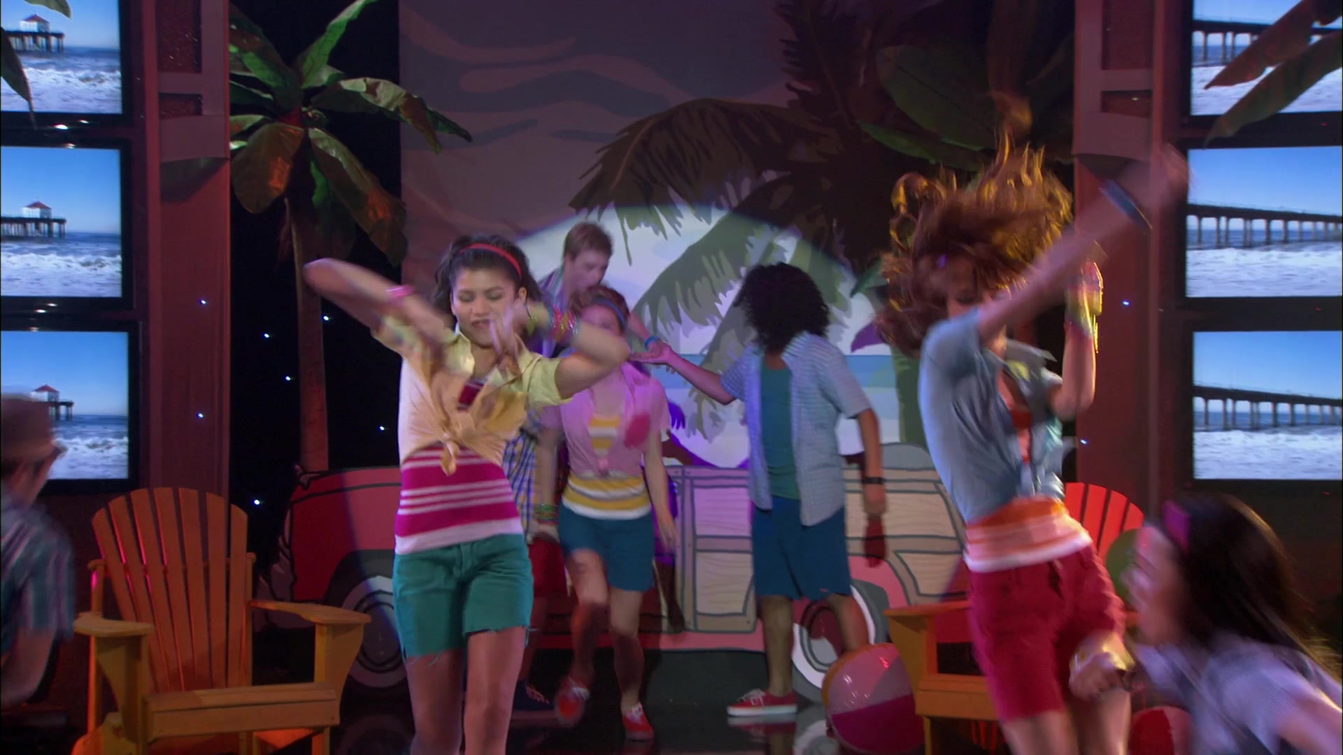 Shake_It_Up_S01E20_1080p_BTD_000203.jpg