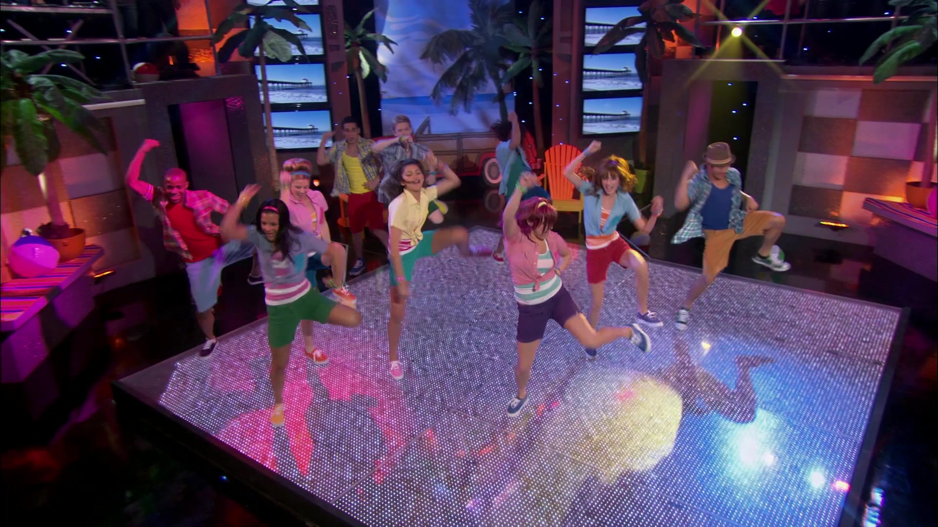 Shake_It_Up_S01E20_1080p_BTD_000211.jpg