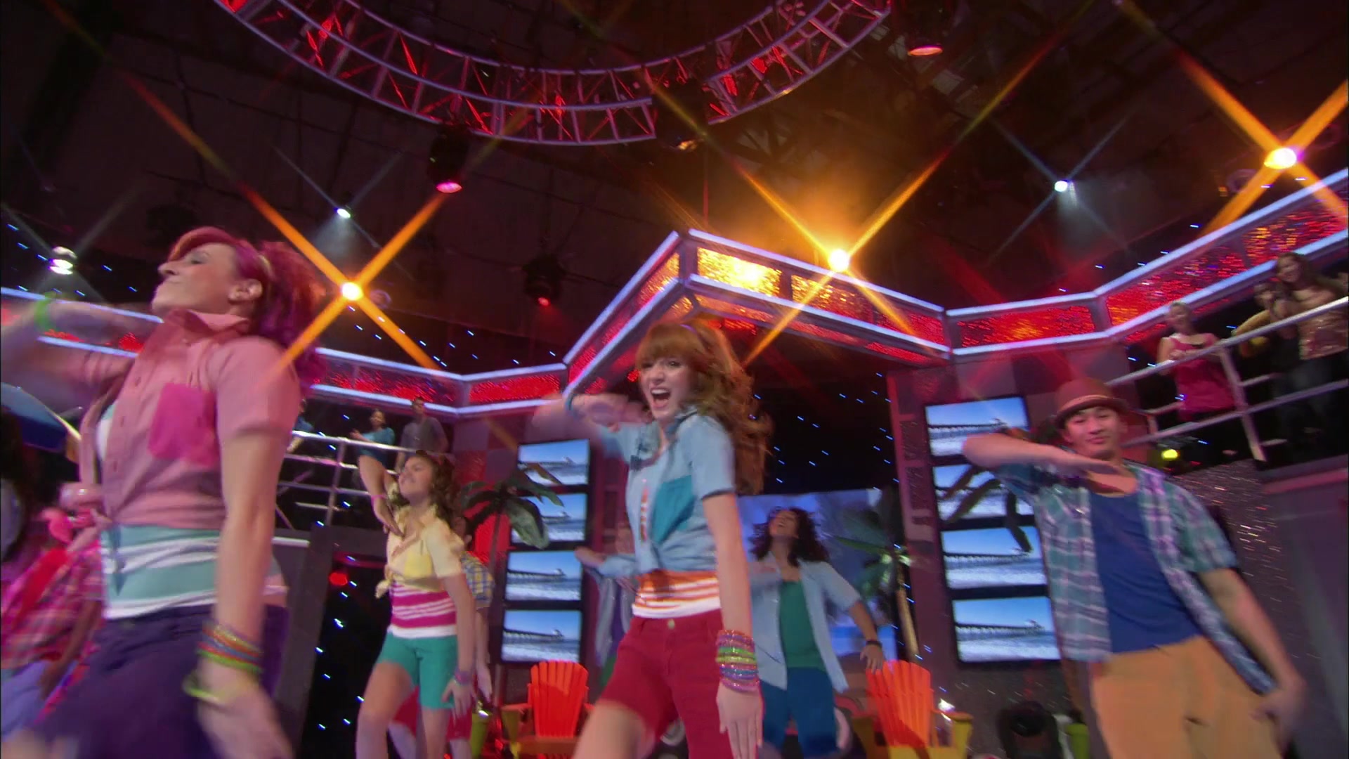 Shake_It_Up_S01E20_1080p_BTD_000217.jpg Shake_It_Up_S01E20_1080p_BTD_000217.jpg