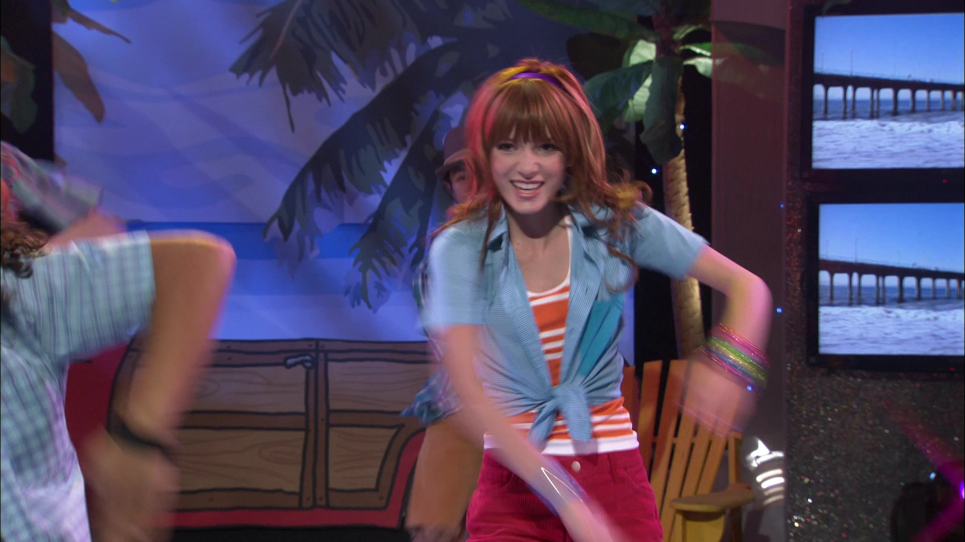 Shake_It_Up_S01E20_1080p_BTD_000232.jpg