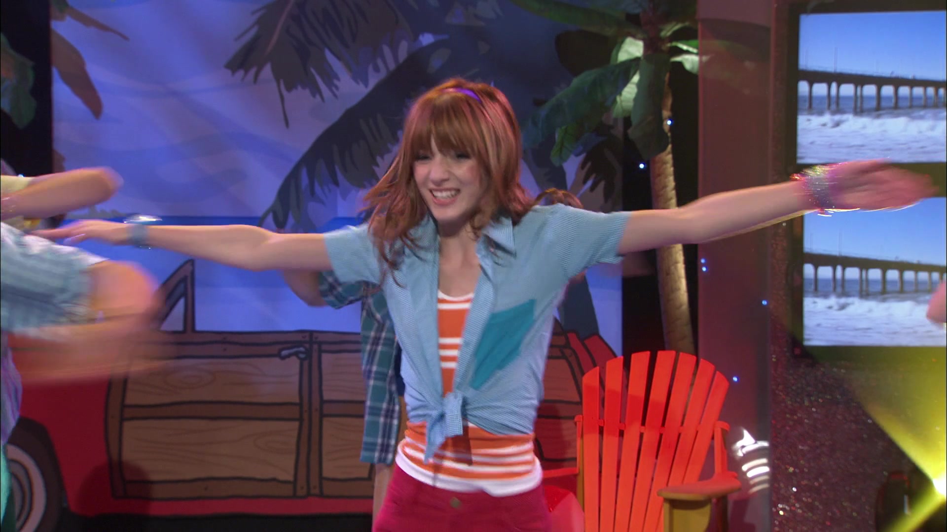 Shake_It_Up_S01E20_1080p_BTD_000235.jpg