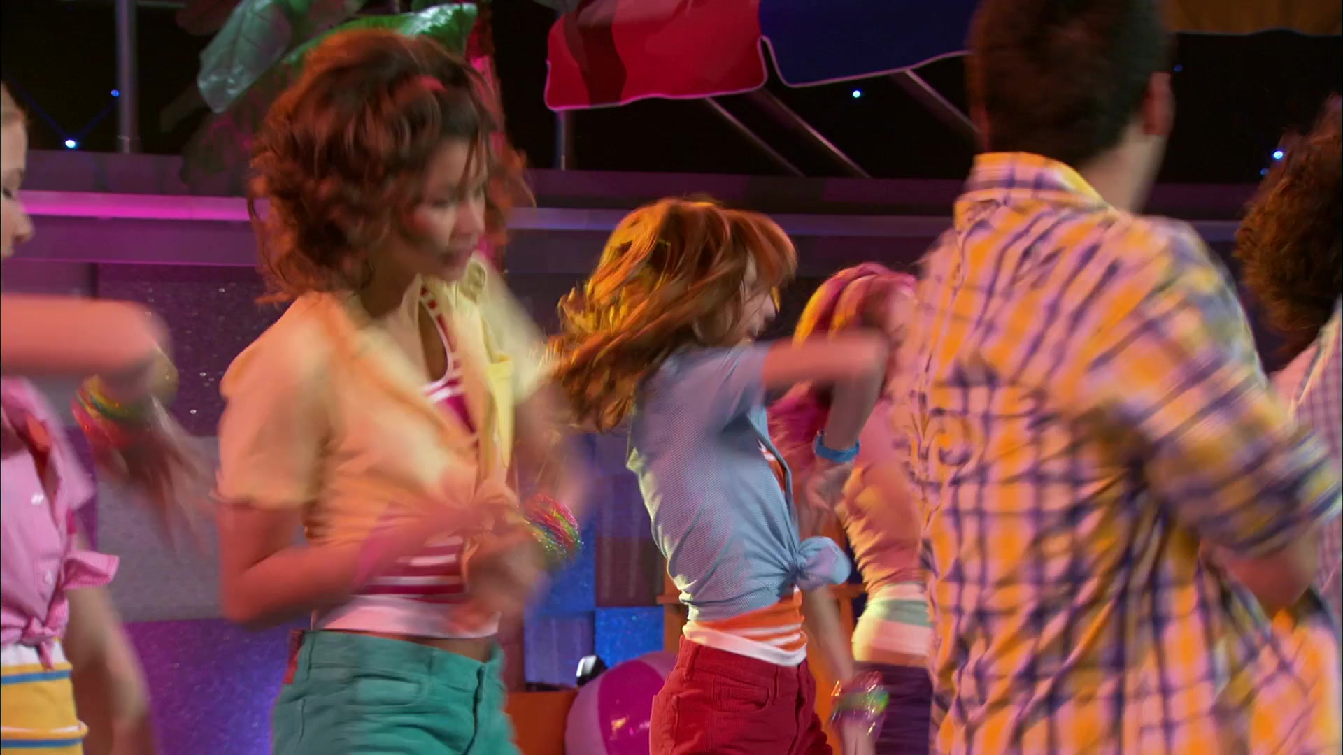 Shake_It_Up_S01E20_1080p_BTD_000256.jpg