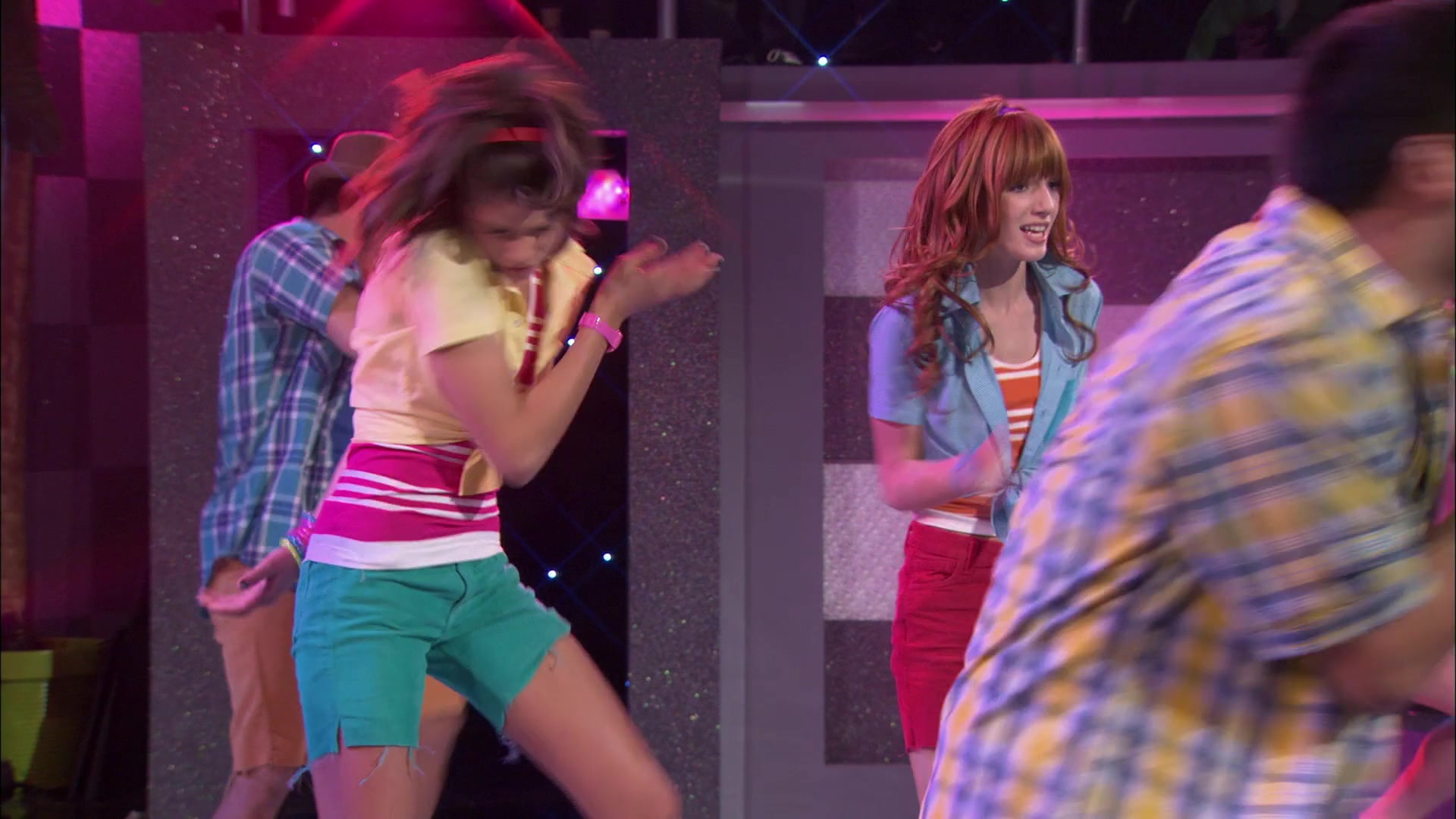 Shake_It_Up_S01E20_1080p_BTD_000289.jpg