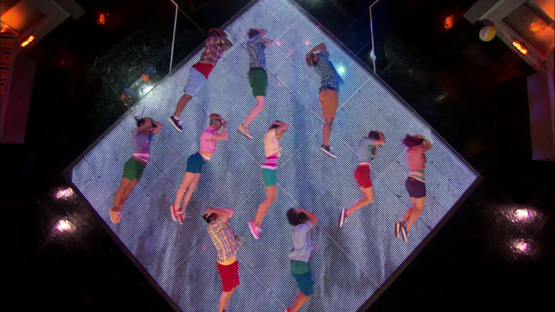 Shake_It_Up_S01E20_1080p_BTD_000299.jpg