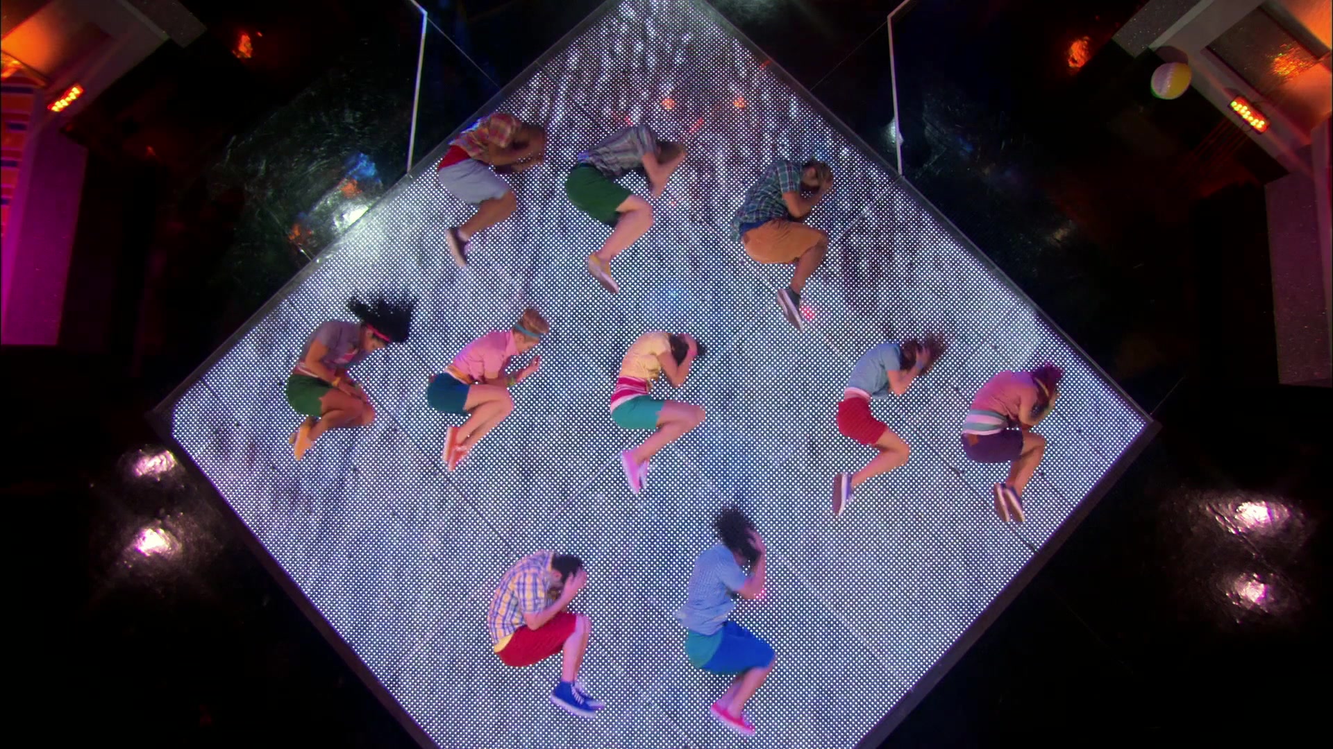 Shake_It_Up_S01E20_1080p_BTD_000300.jpg