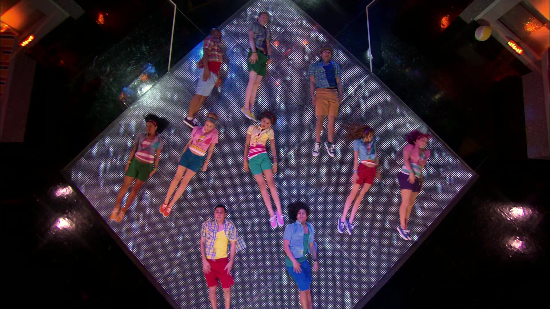 Shake_It_Up_S01E20_1080p_BTD_000304.jpg