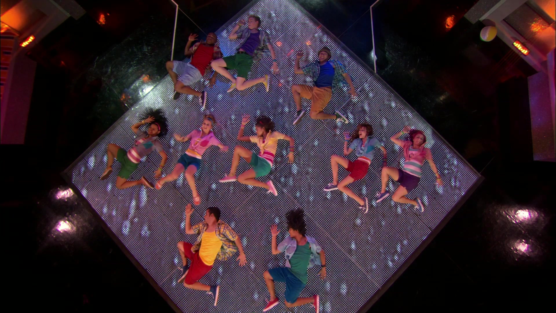 Shake_It_Up_S01E20_1080p_BTD_000308.jpg