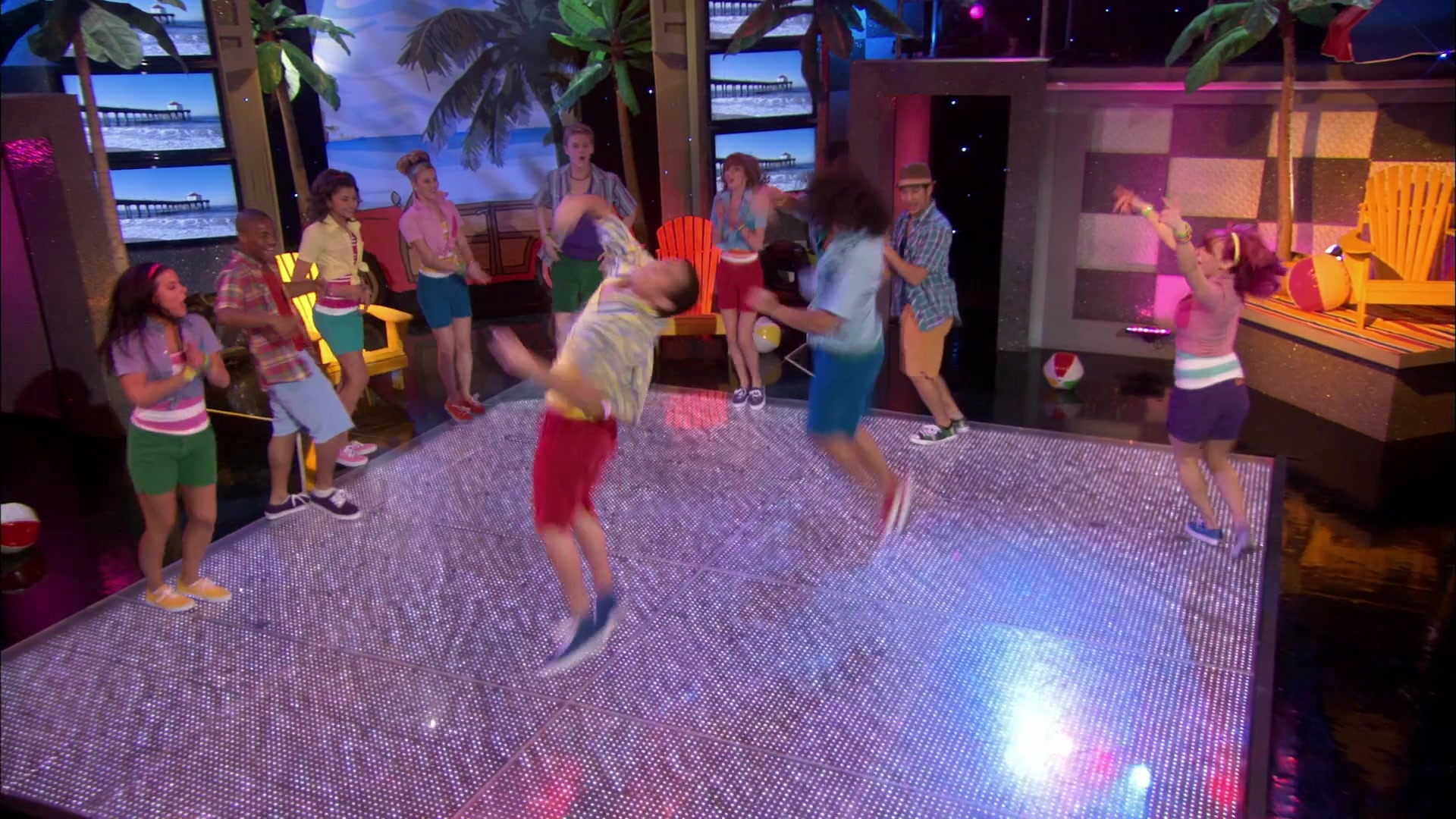 Shake_It_Up_S01E20_1080p_BTD_000361.jpg