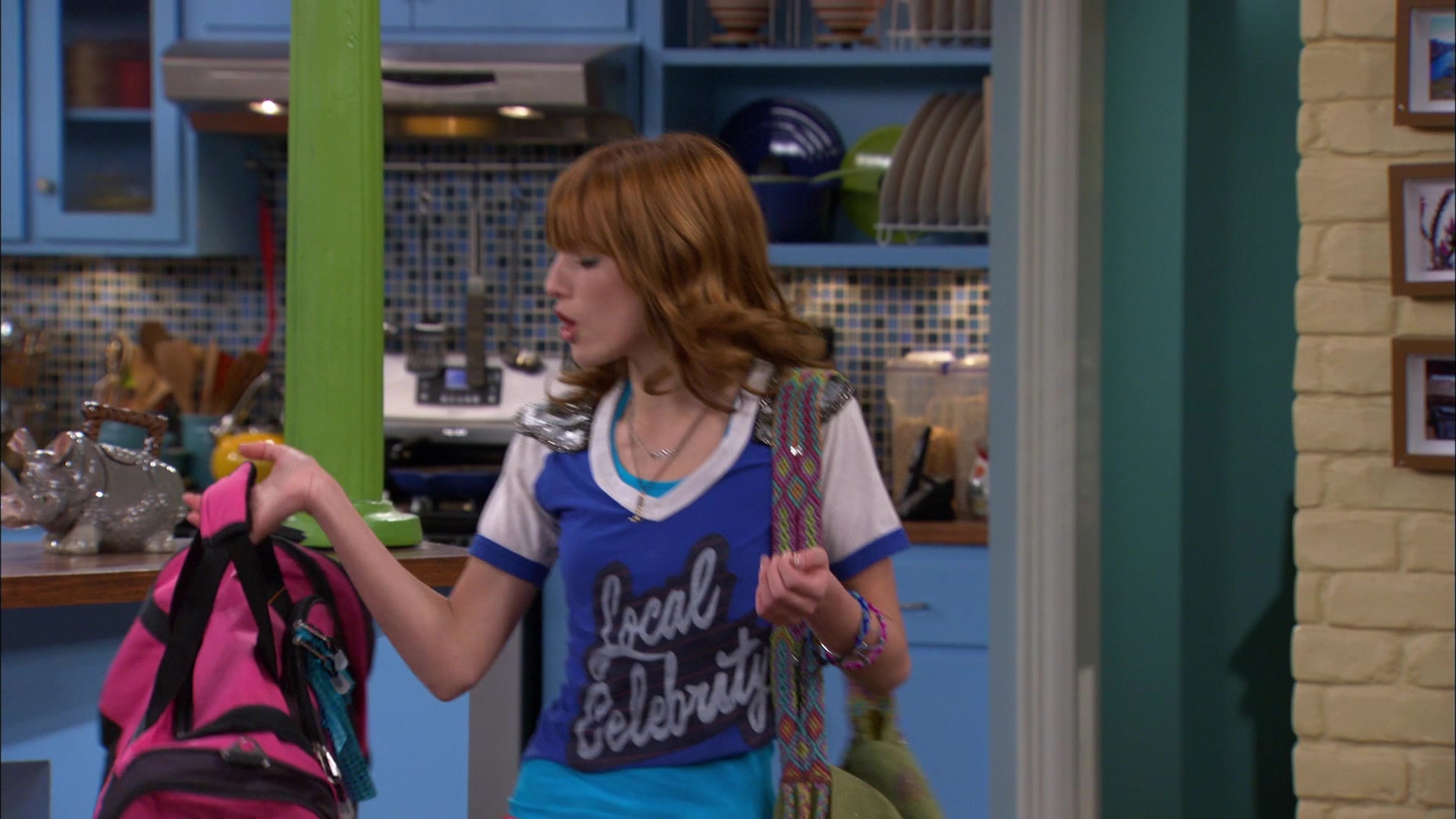 Shake_It_Up_S01E20_1080p_BTD_000702.jpg