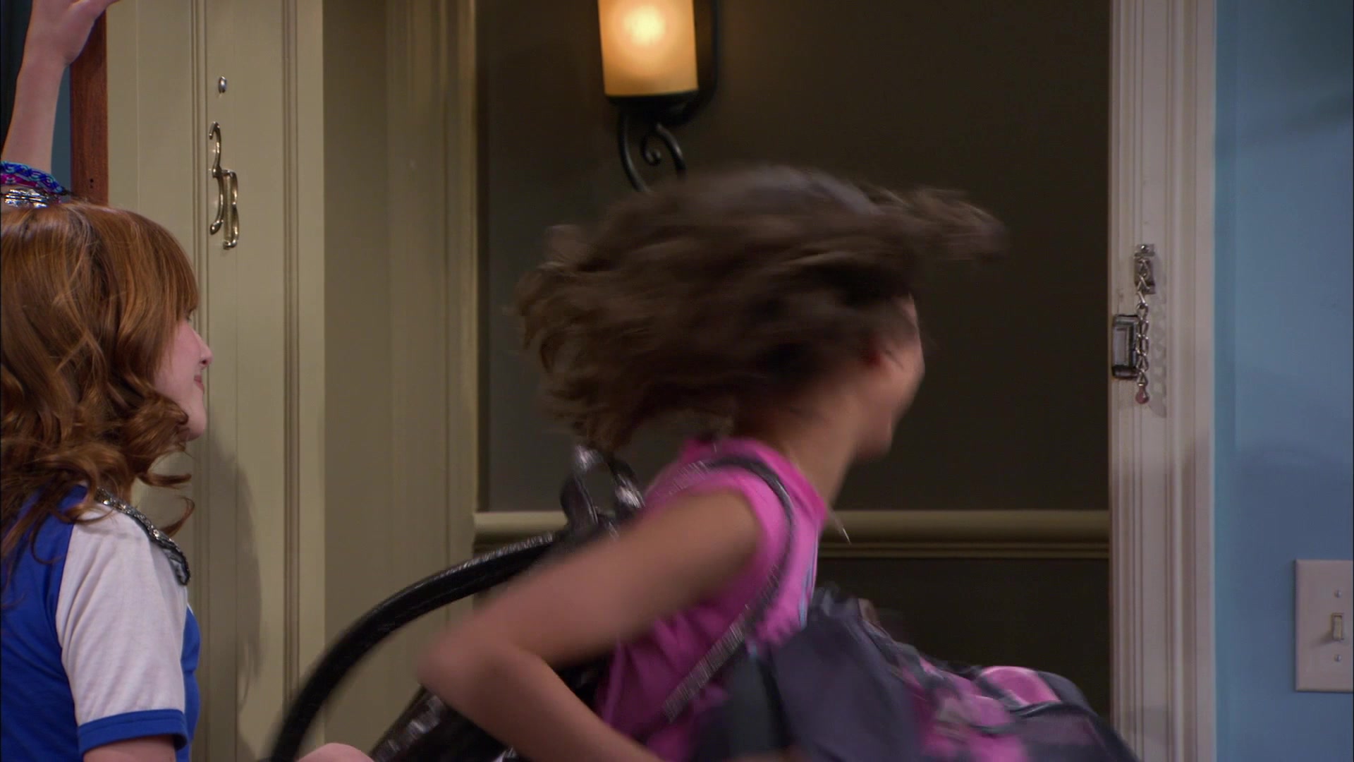 Shake_It_Up_S01E20_1080p_BTD_000777.jpg