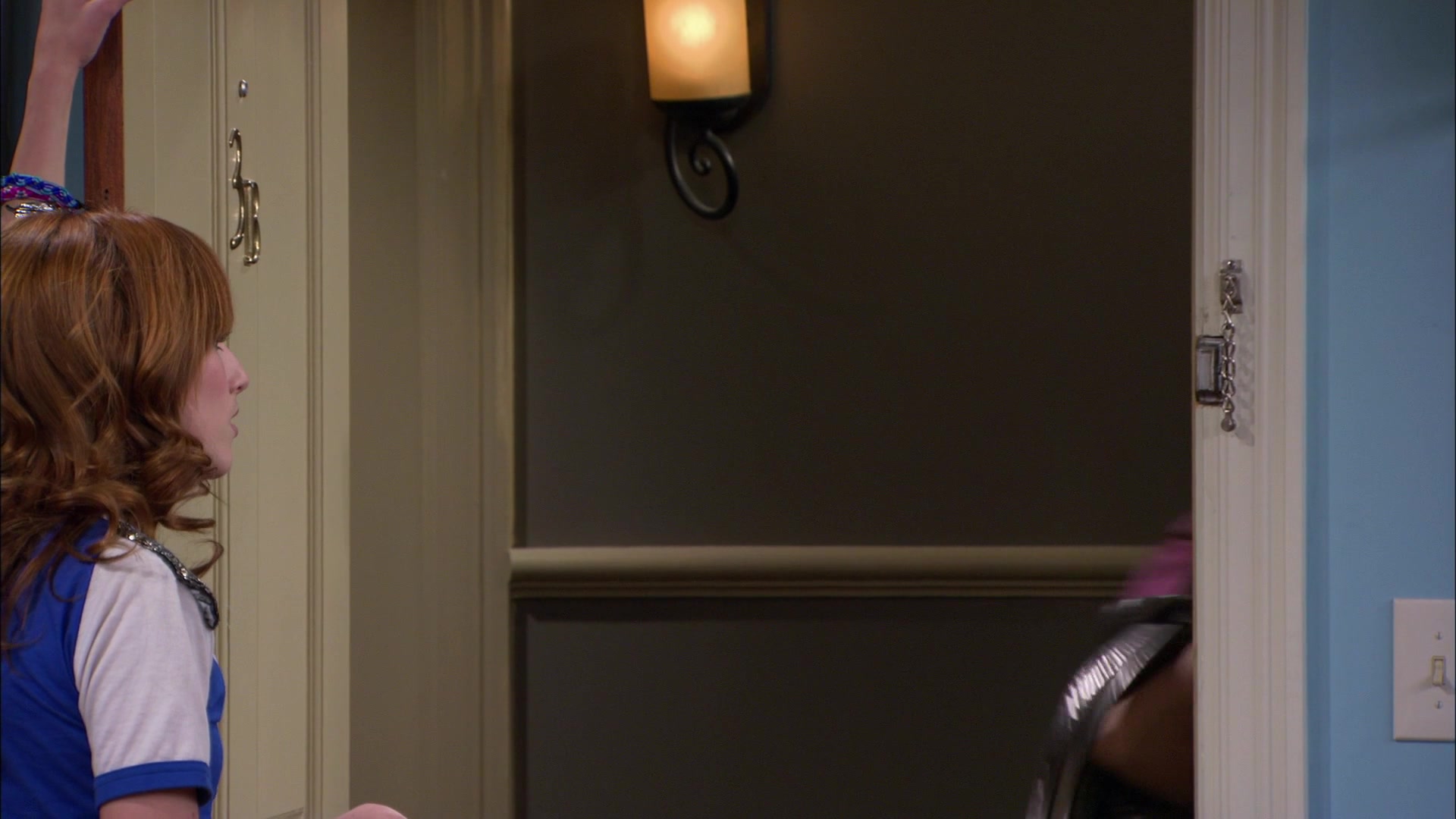 Shake_It_Up_S01E20_1080p_BTD_000779.jpg