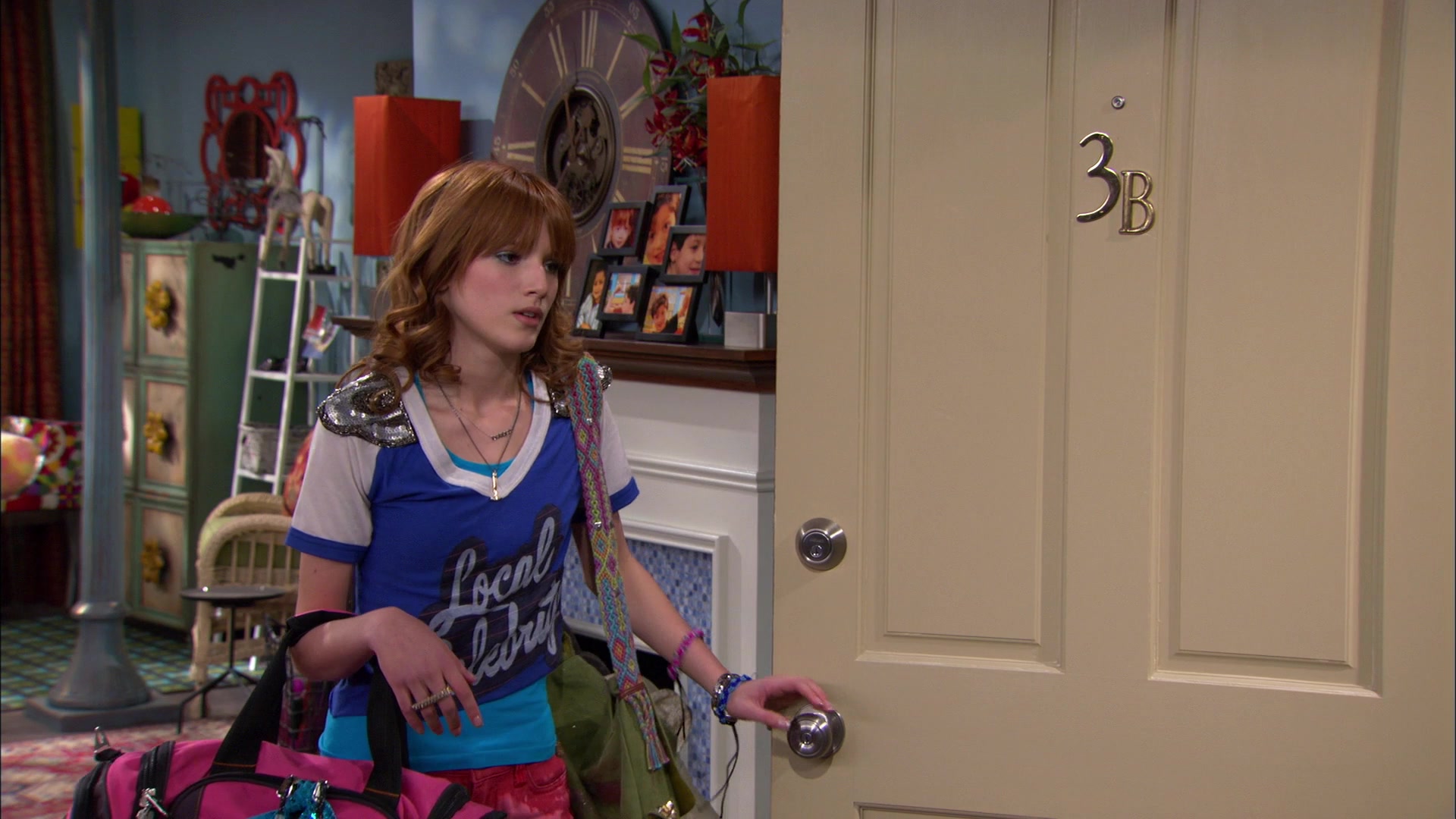 Shake_It_Up_S01E20_1080p_BTD_000780.jpg
