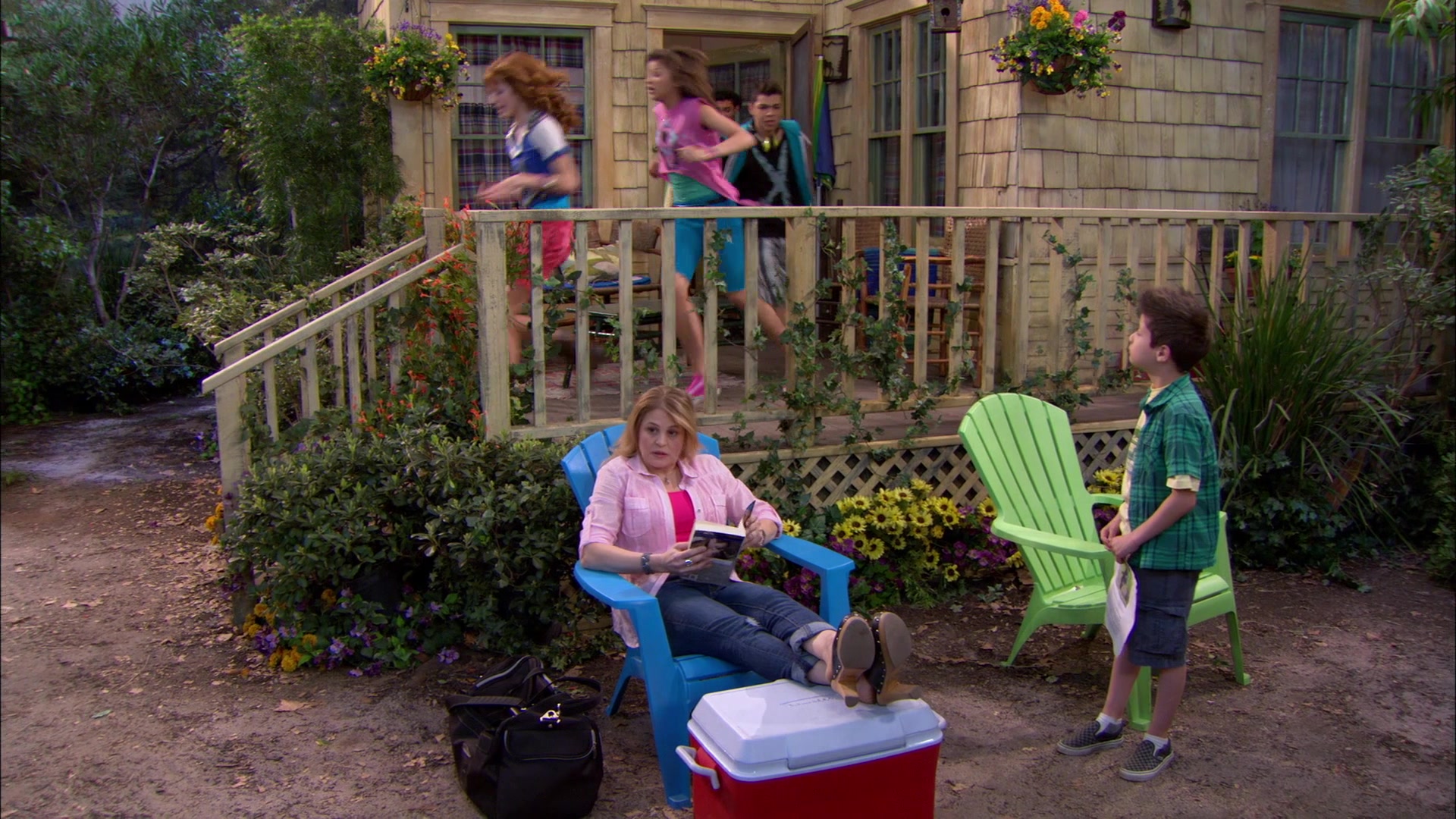 Shake_It_Up_S01E20_1080p_BTD_000850.jpg Shake_It_Up_S01E20_1080p_BTD_000850.jpg